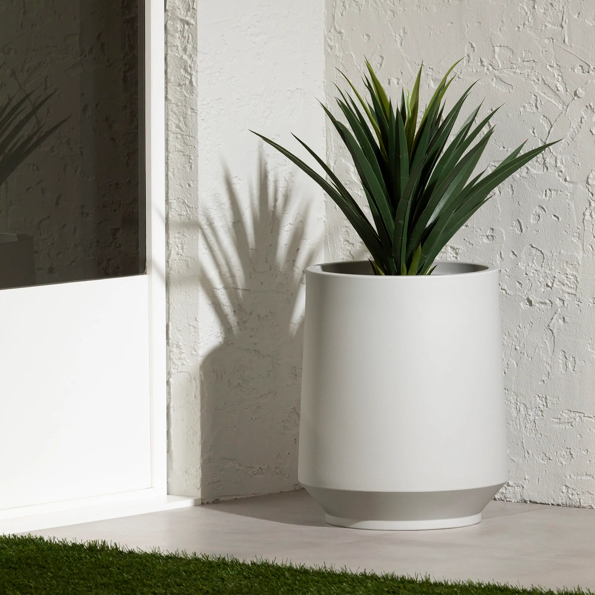 15012 Dalya Greige 19  Outdoor Planter-2
