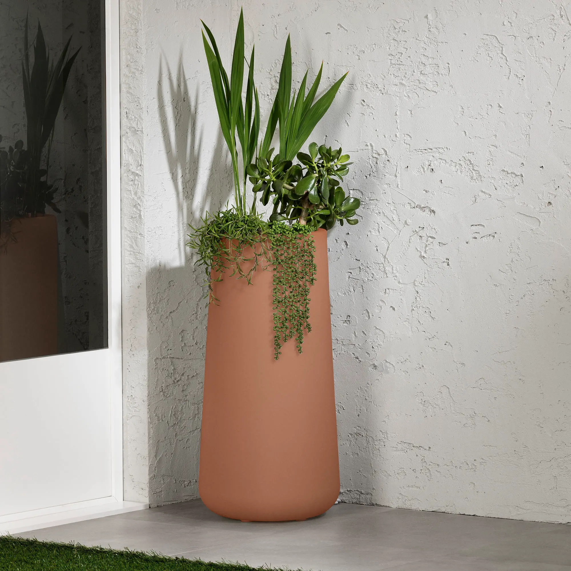 15336 Dalya Burnt Orange Outdoor Planter-2