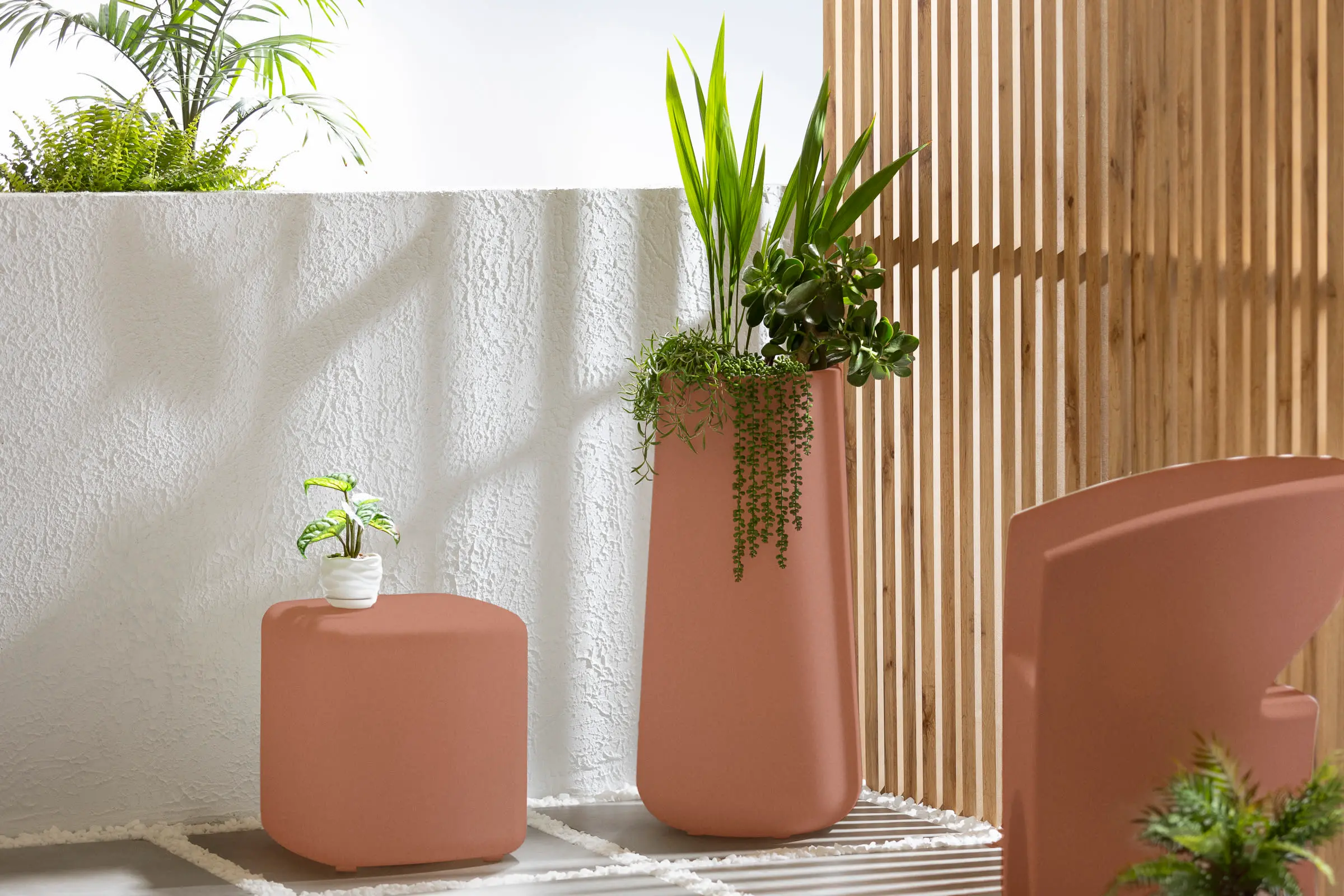 15336 Dalya Burnt Orange Outdoor Planter-3