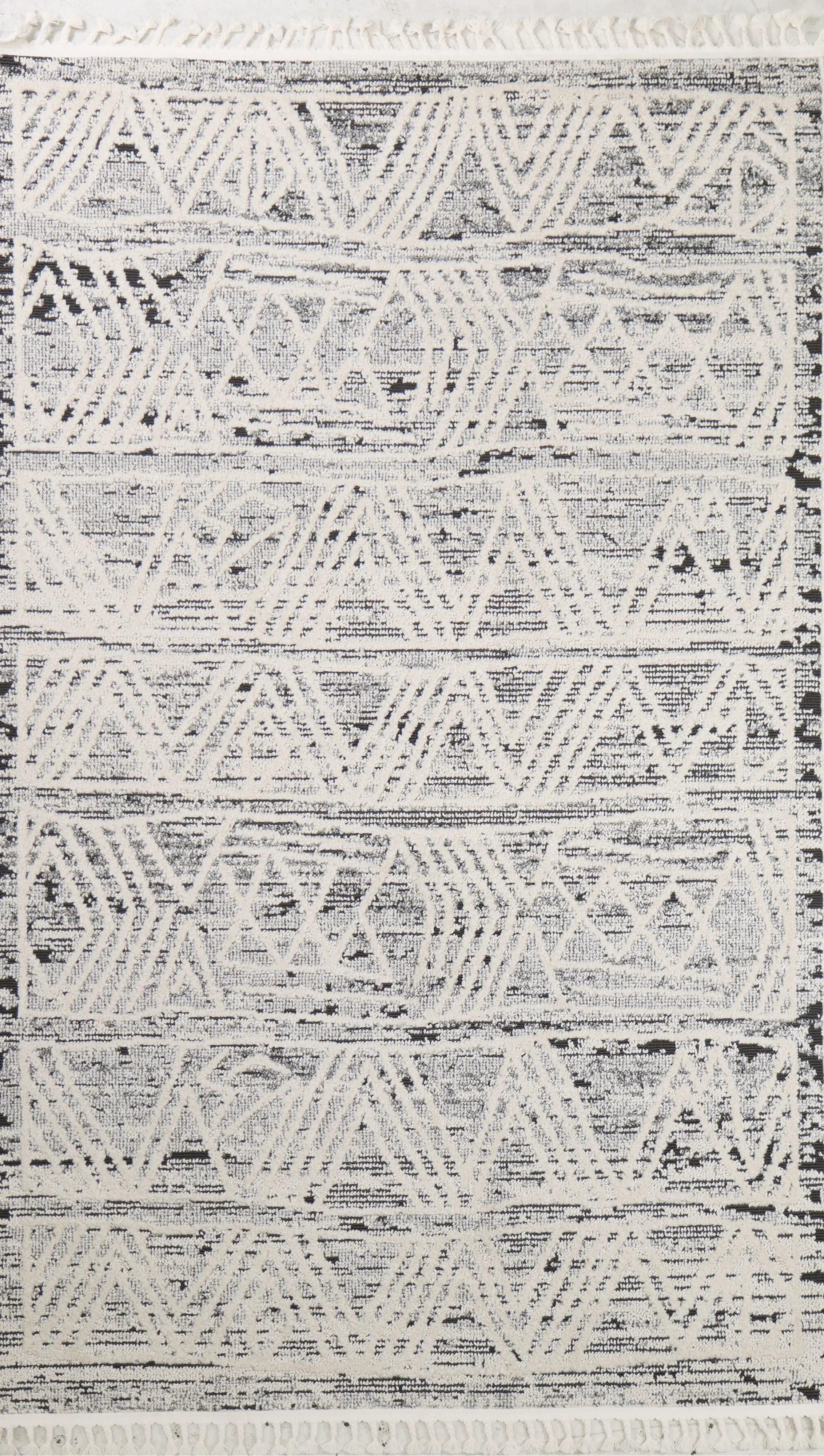 M152-IVCHAR-4X6-MTK202 Montauk 4 x 6 Bryson Gray Area Rug-2