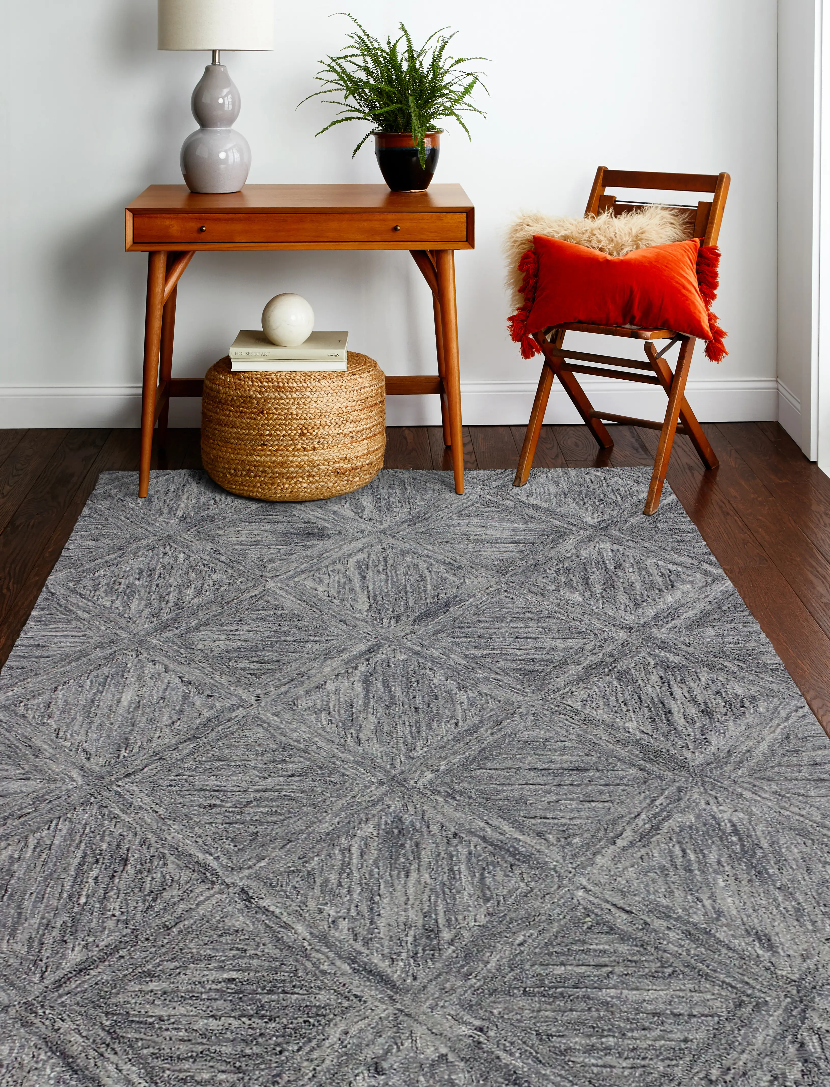 R130-GY-4X6-LC172 Verona 4 x 6 Nayla Gray Wool Area Rug-3