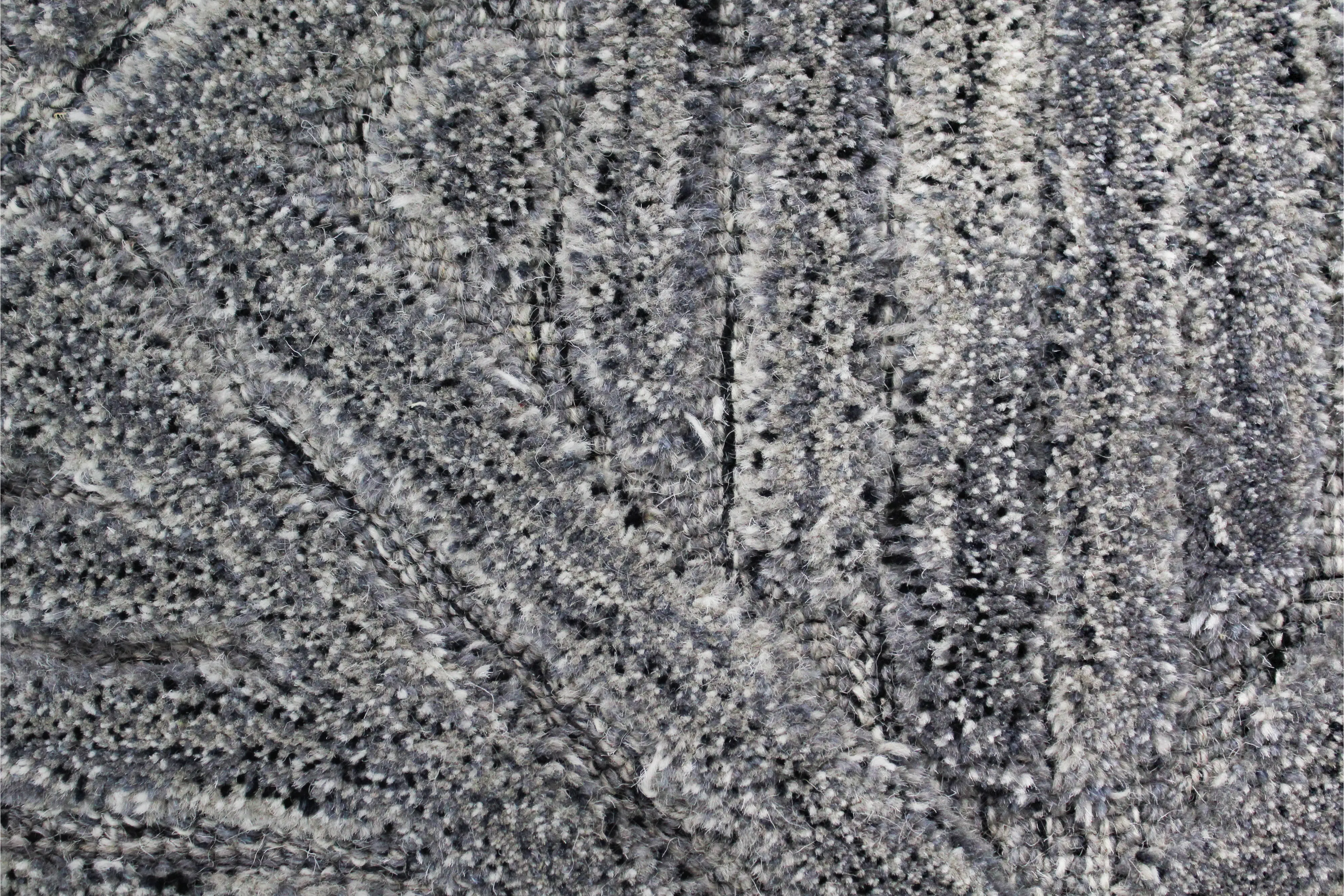 R130-GY-4X6-LC172 Verona 4 x 6 Nayla Gray Wool Area Rug-5