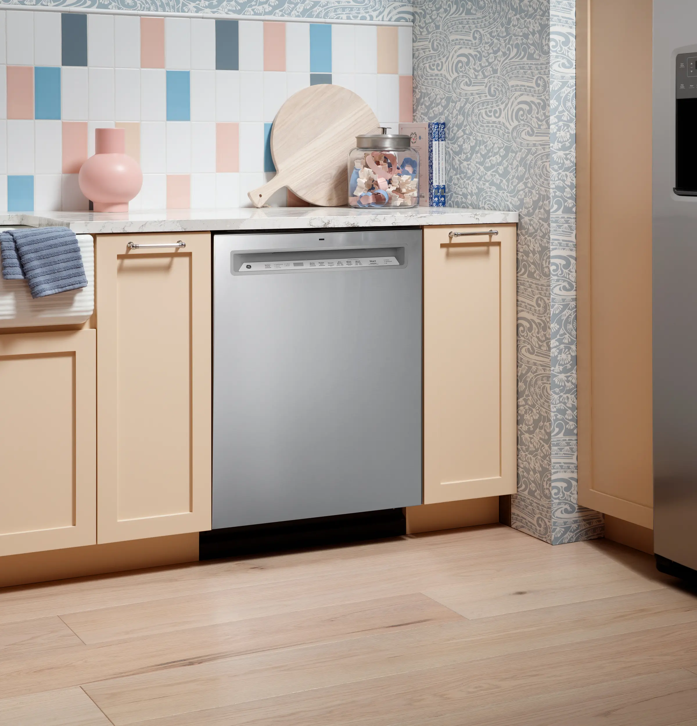 GDF650SYVFS GE Front Control Dishwasher - Stainless Steel-3