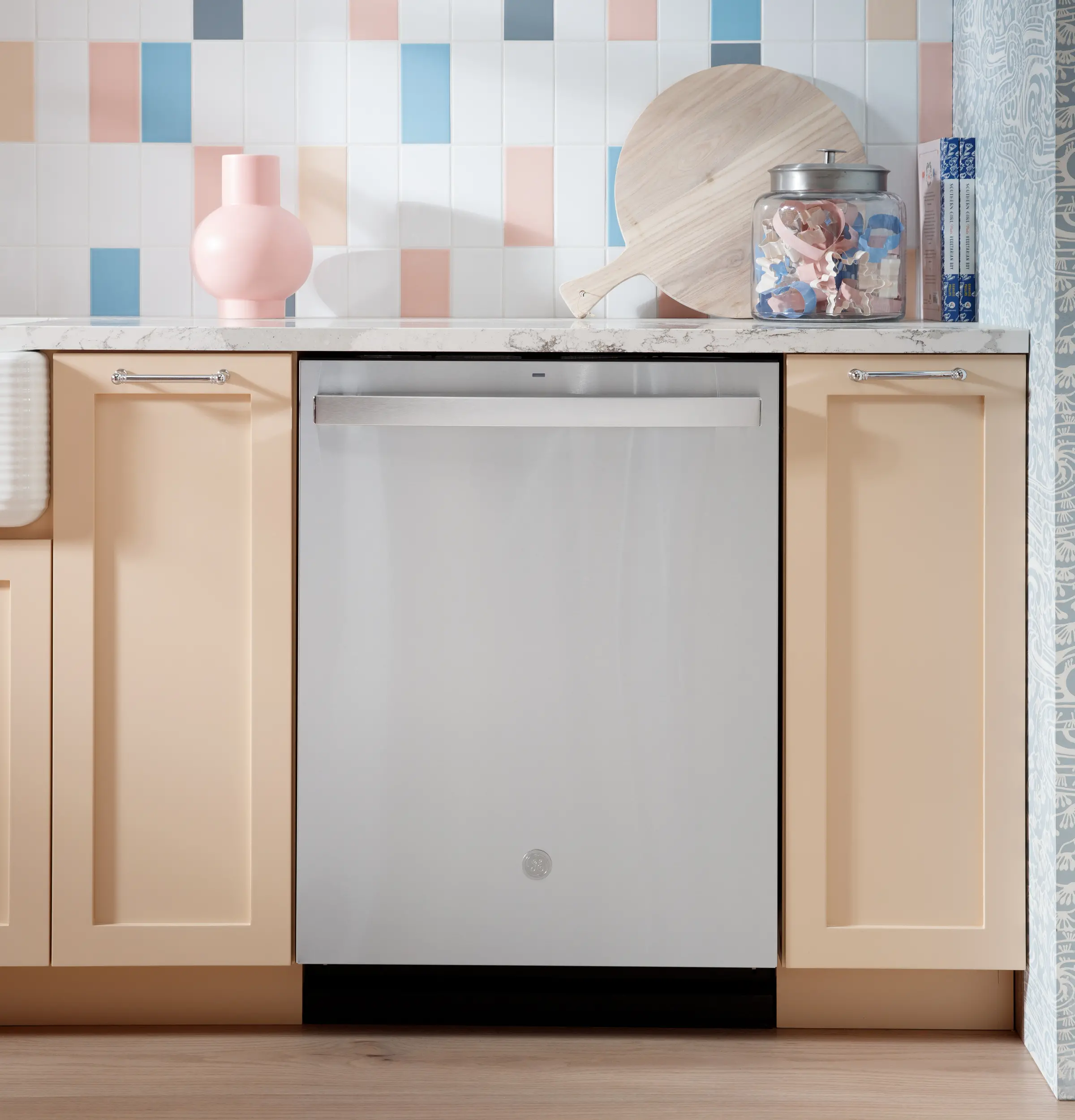 GDT670SYVFS GE Top Control Dishwasher- Stainless Steel-2