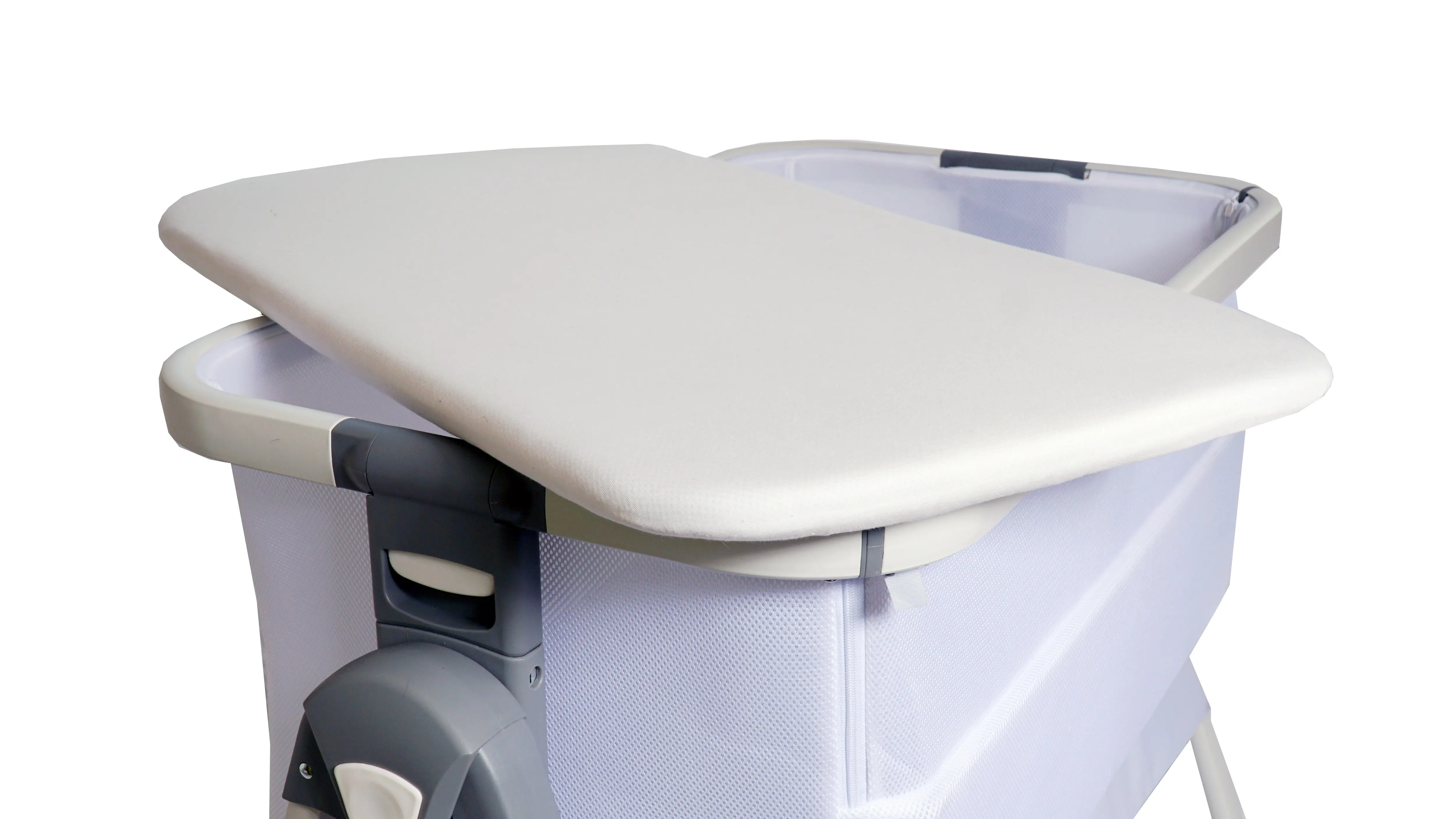 VCHD-CD01W-01 Venice Child California Dreaming White Wood Bedside Bassinet-7