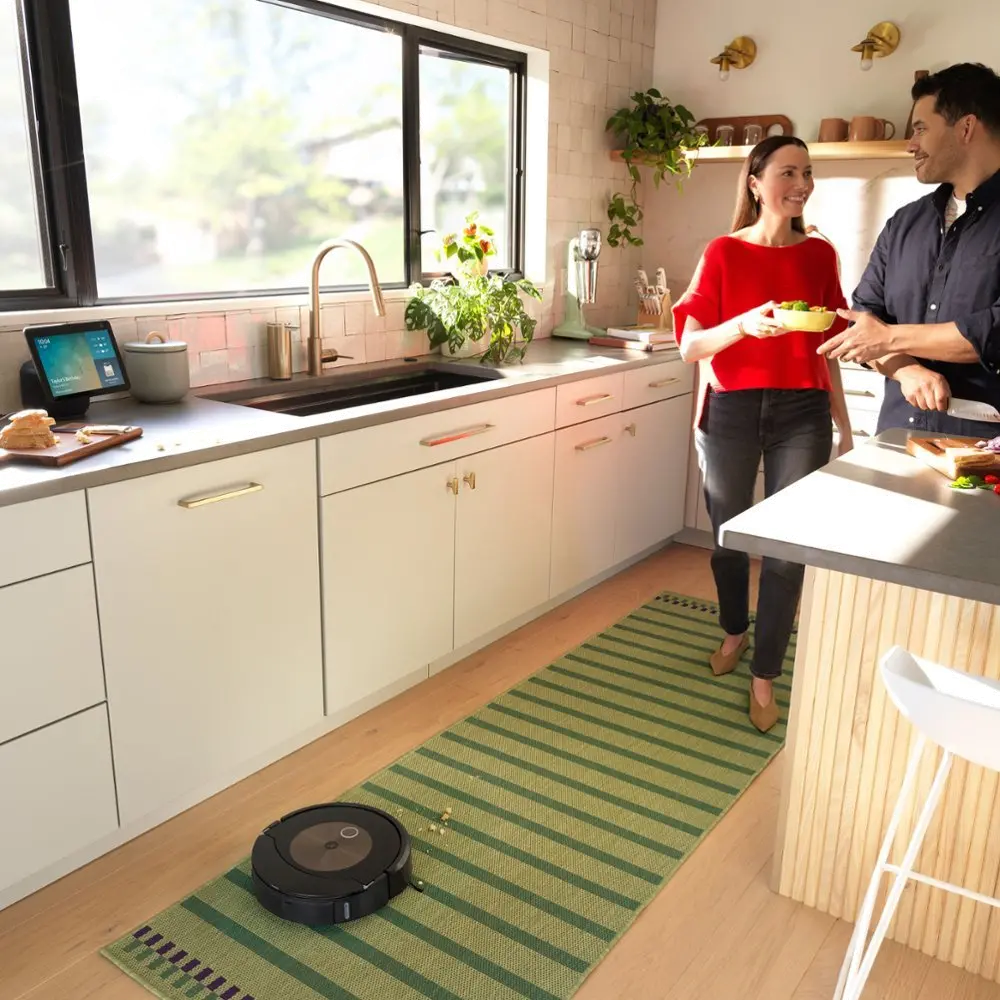 C975020 iRobot Roomba Combo j9+ Self-Emptying & Auto-Fill Robot Vacuum & Mop-10