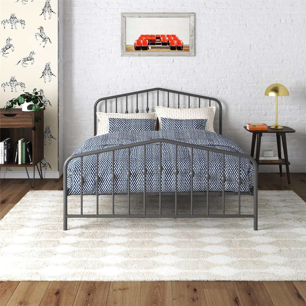 Queen Bed With Footboard