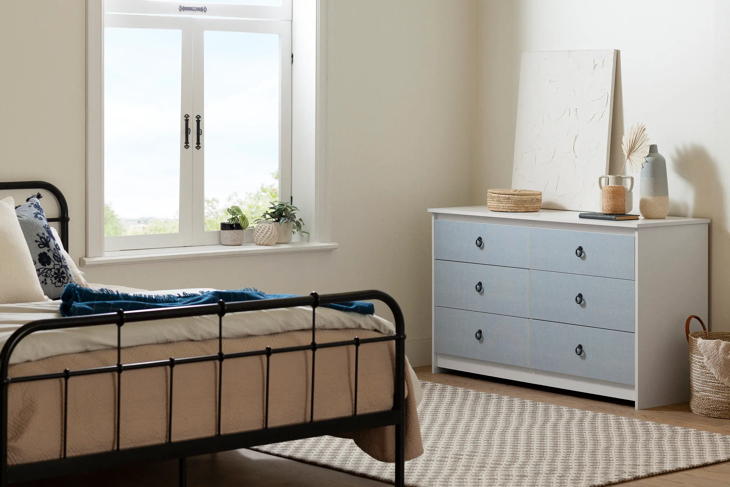 15589 Plenny White & Blue 6-Drawer Double Dresser-3