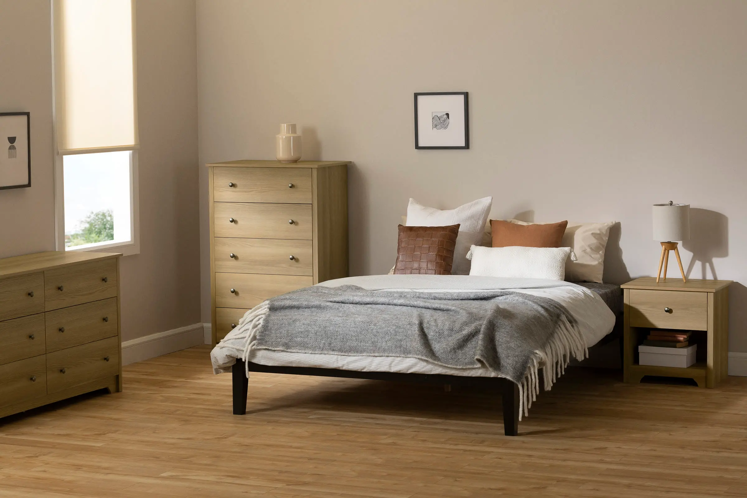 15640 Vito Natural Ash 6-Drawer Double Dresser-3