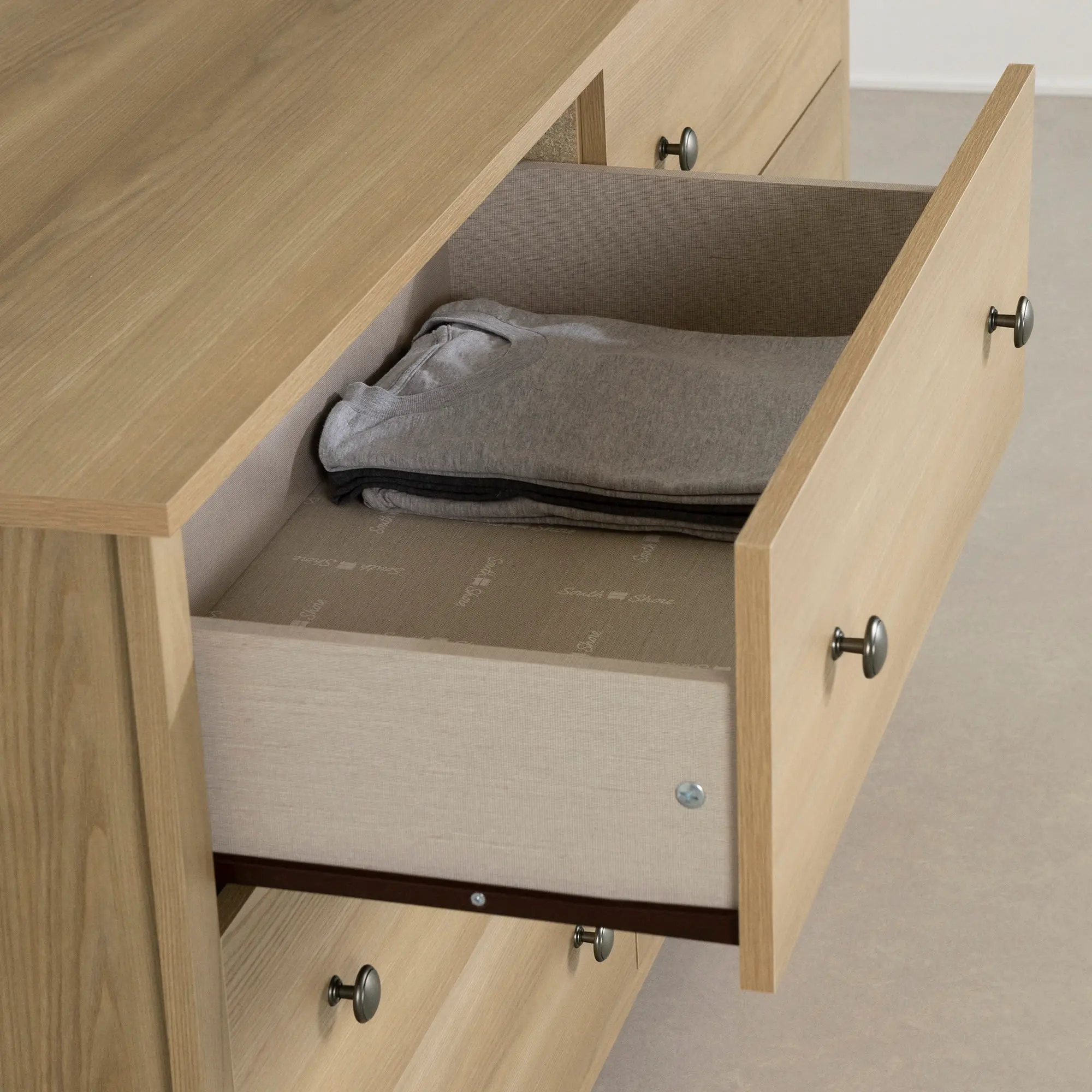 15640 Vito Natural Ash 6-Drawer Double Dresser-5