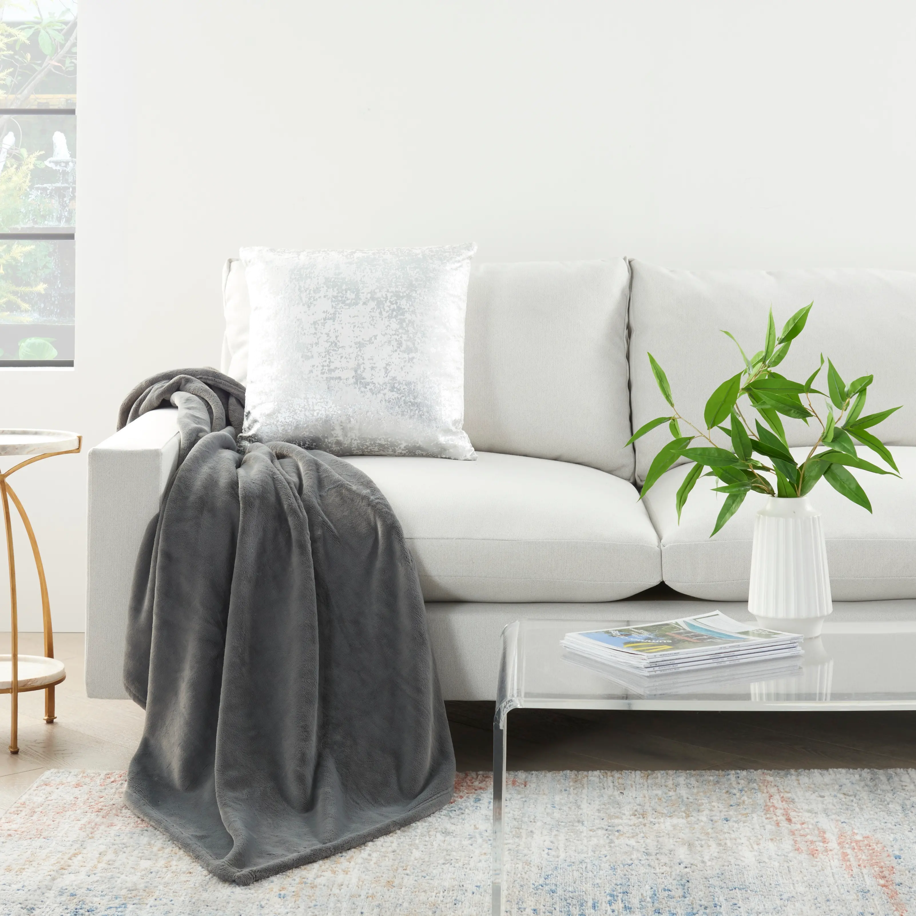 Ultra Soft Charcoal Faux Fur Throw Blanket-2