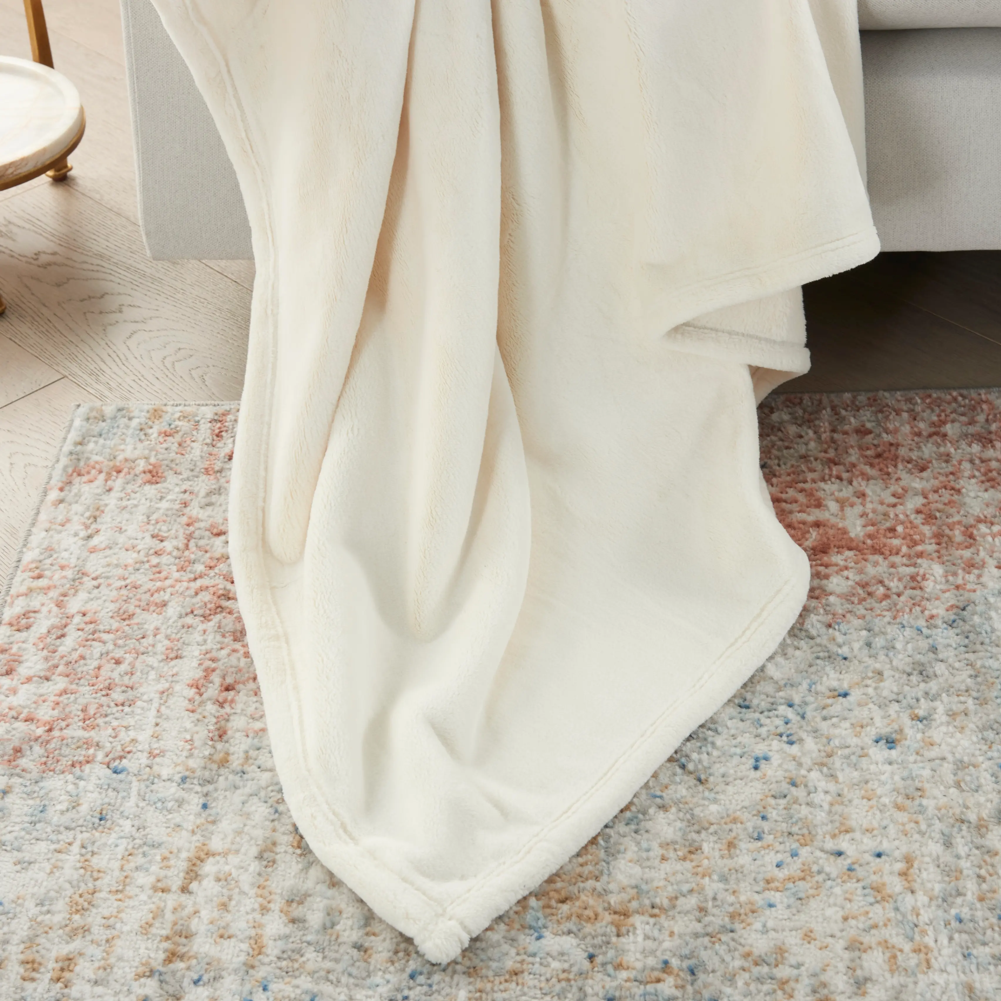 AP102/IVORY-BLANKET Ultra Soft Ivory Faux Fur Throw Blanket-3
