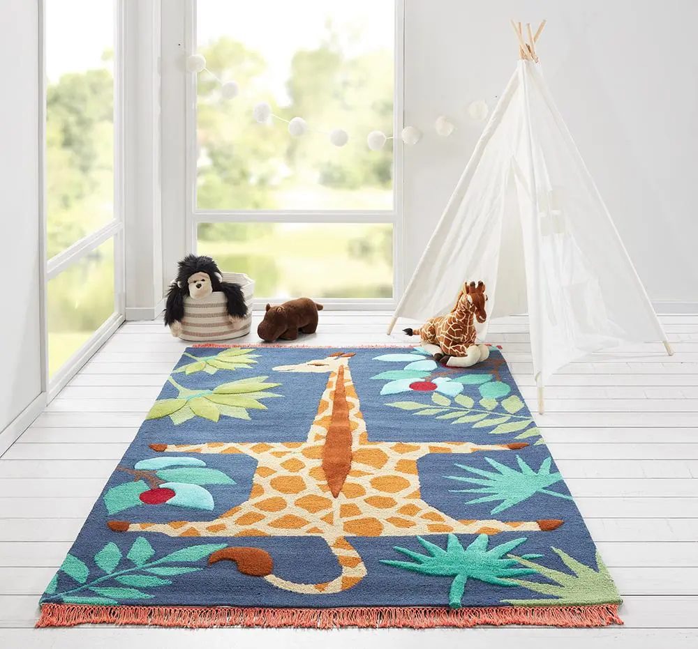 Atticus 5 x 7 Giraffe in Multicolor Area Rug-2