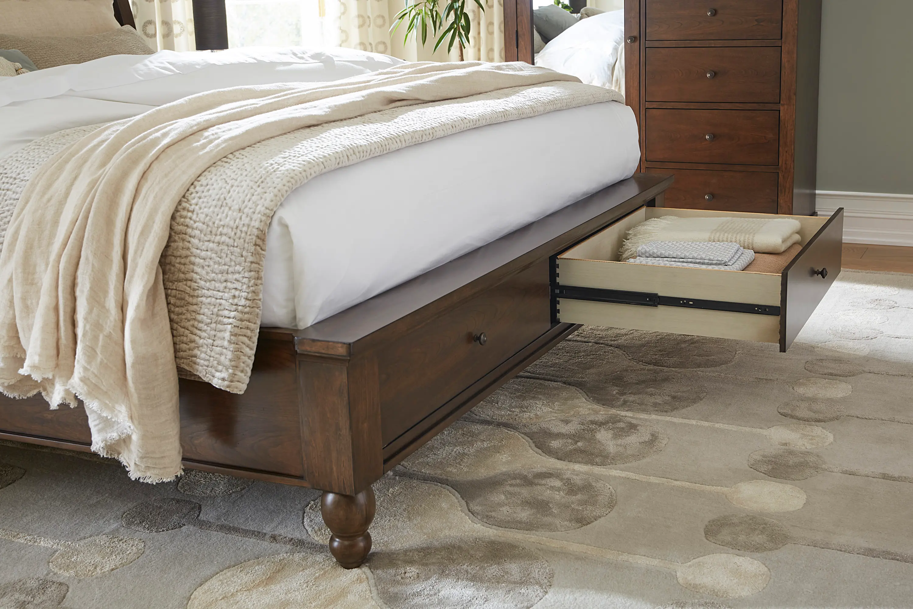 Cambridge Brown Cherry Queen Storage Bed-4