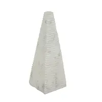 White 8  Obolisk