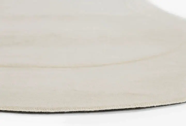 Claude 7 x 11 Ivory Kidney Area Rug-4