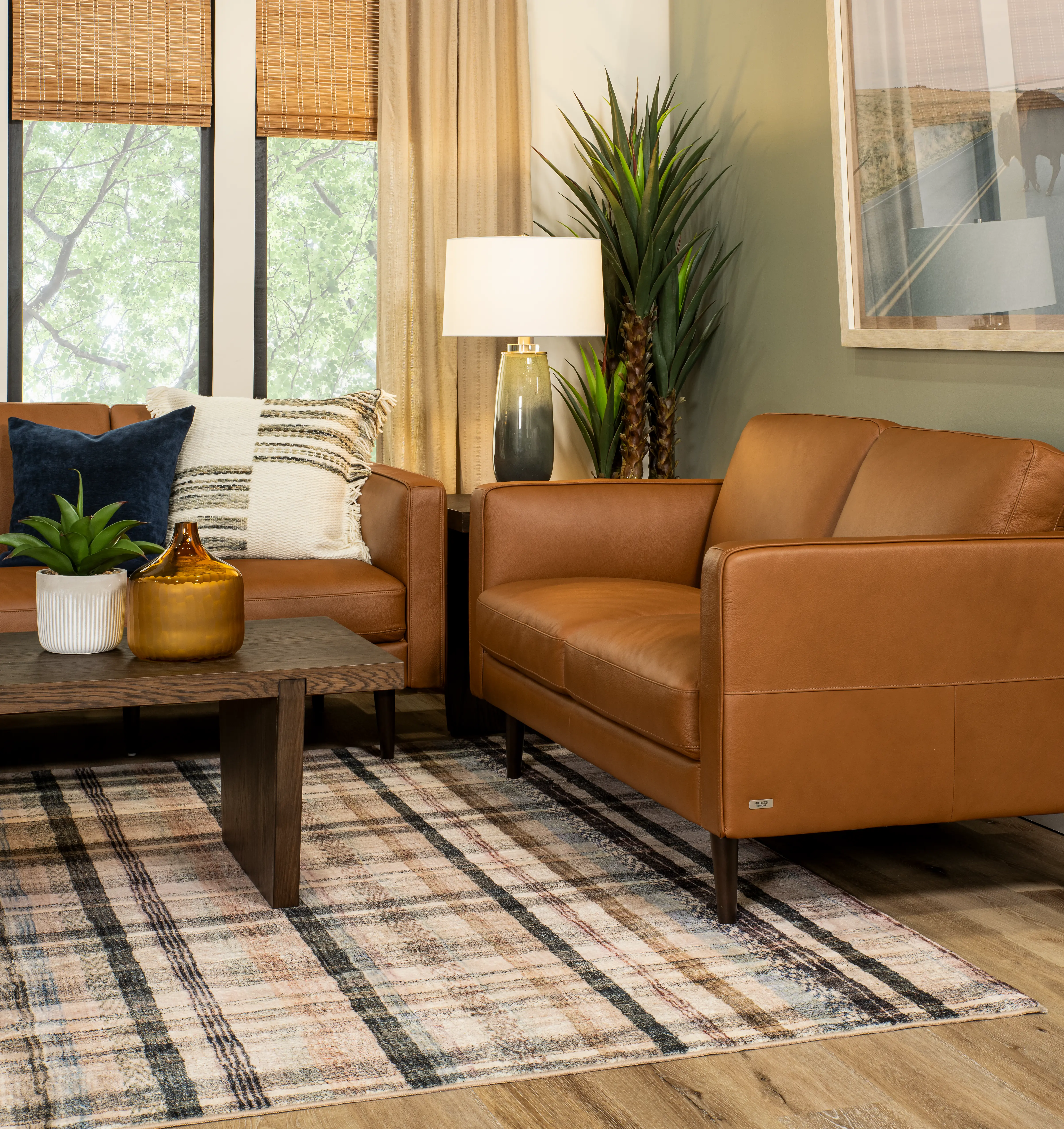 C092-064/AOD7 Destrezza Brown Leather Sofa-10