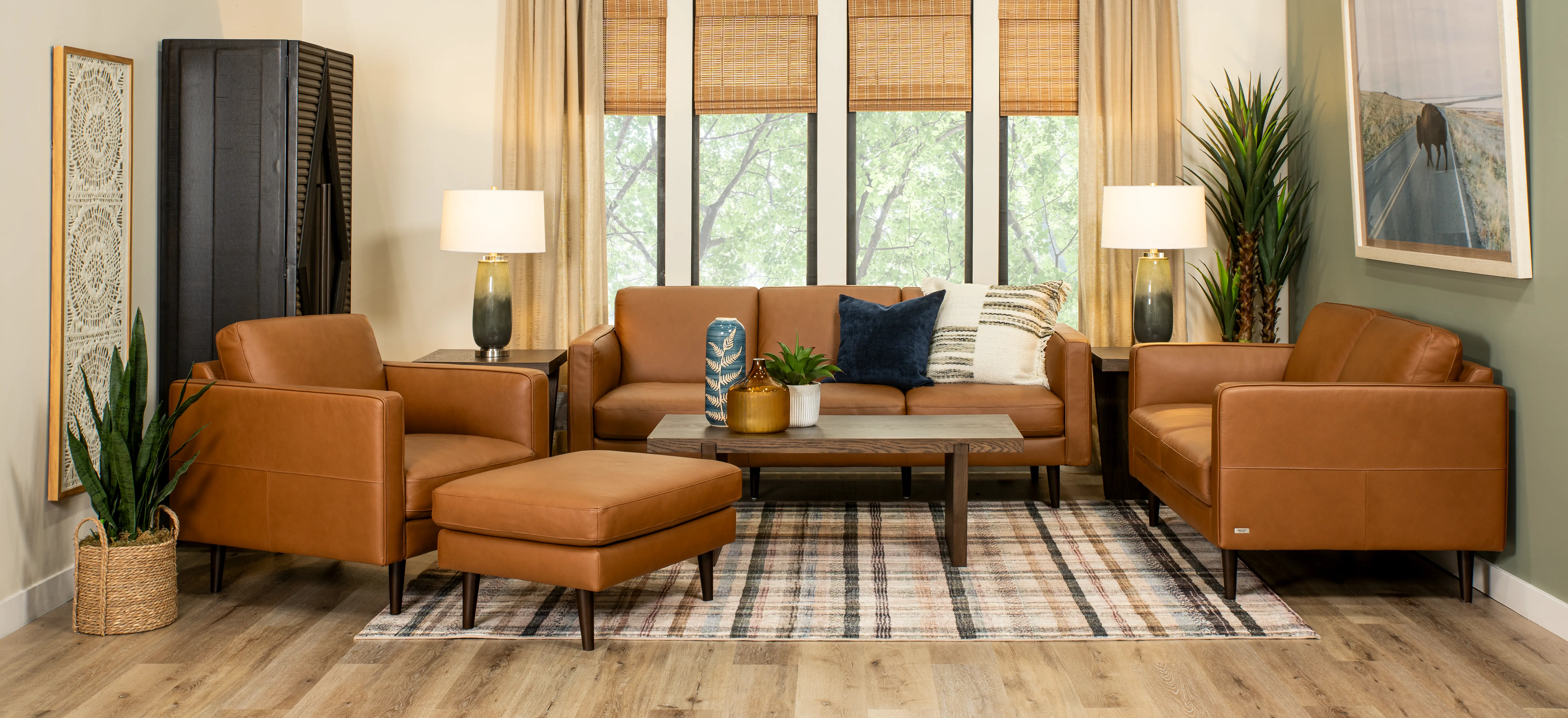 C092-064/AOD7 Destrezza Brown Leather Sofa-2