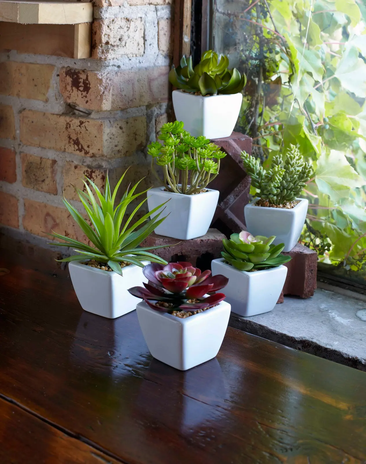 Assorted White Botanical Pot-2
