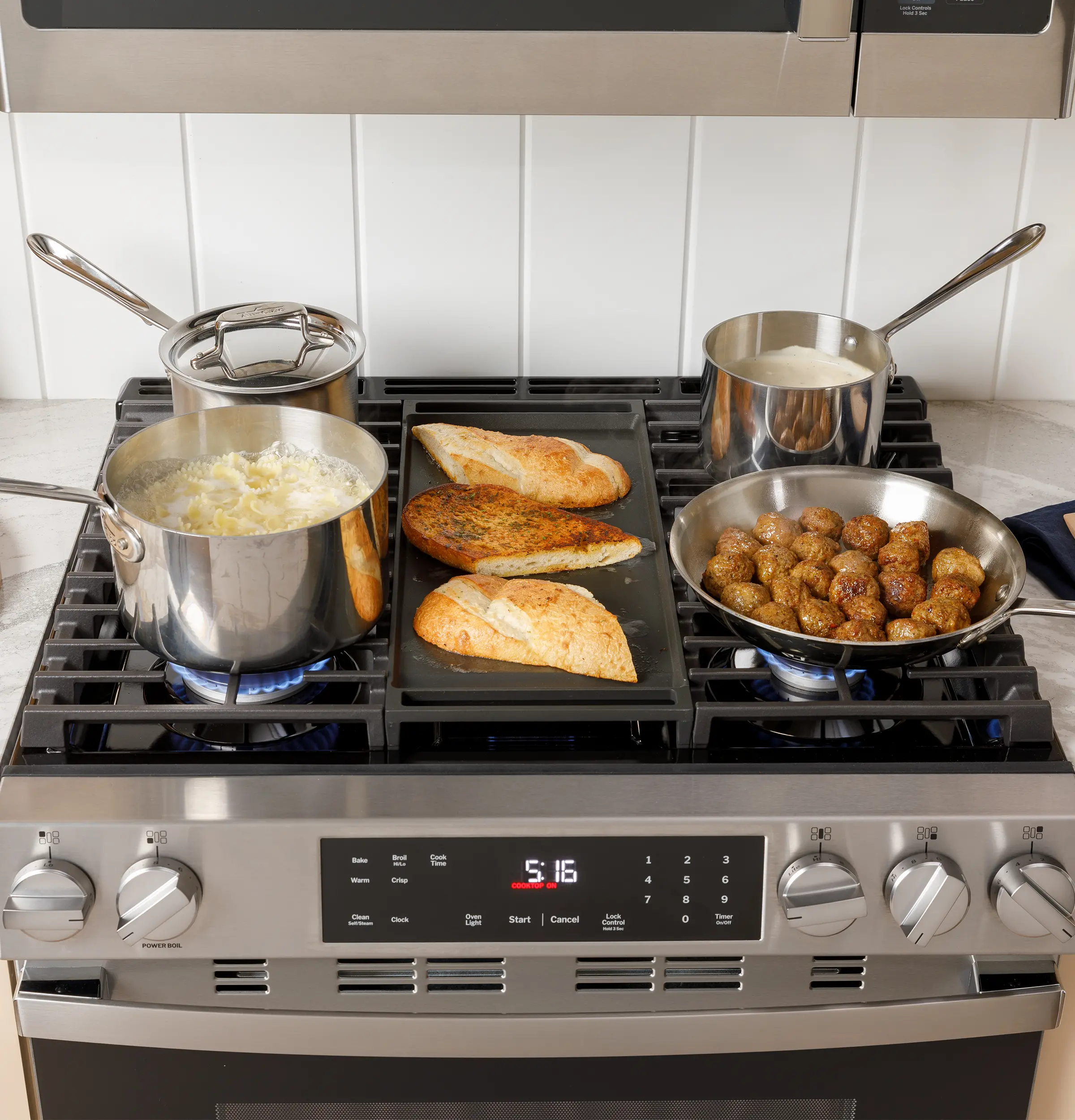GGS600AVFS GE 5.3 Cu Ft Single Oven Range - Stainless Steel-6