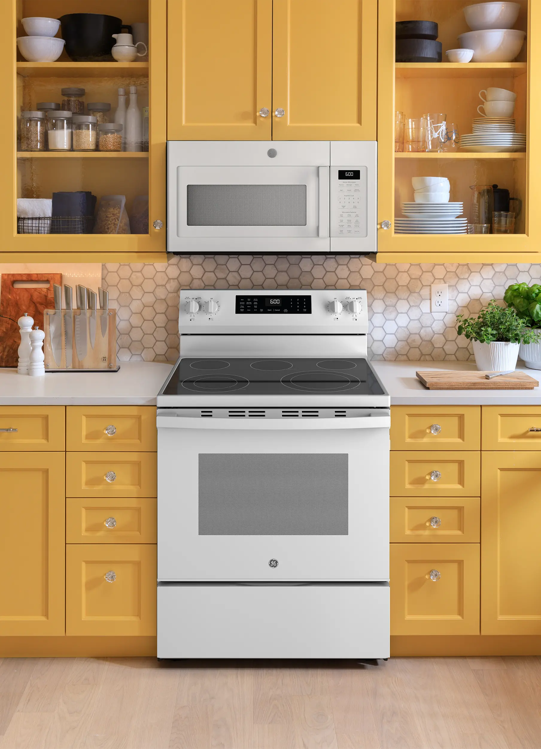 GRF600AV2WW GE 5.3 Cu Ft Single Oven Range with Air Fry - White-2