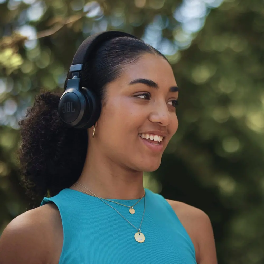 JBLLIVE670NCBLKAM JBL Live 670 Wireless On-Ear Headphones with True Adaptive Noise Cancelling - Black-10