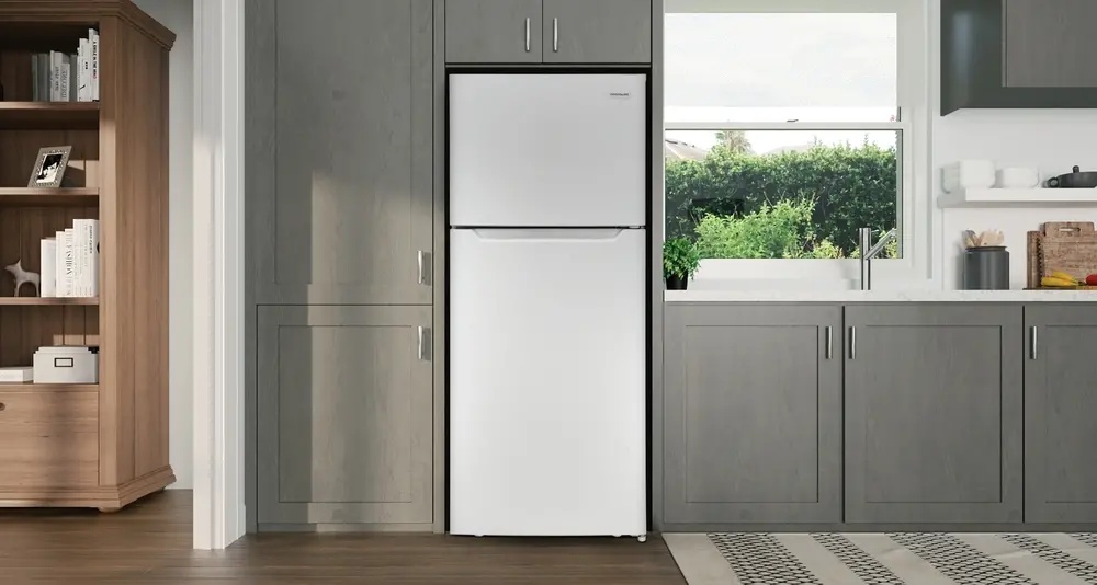 FFHT1822UW Frigidaire 17.6 Cu Ft Top Freezer Refrigerator - White-2