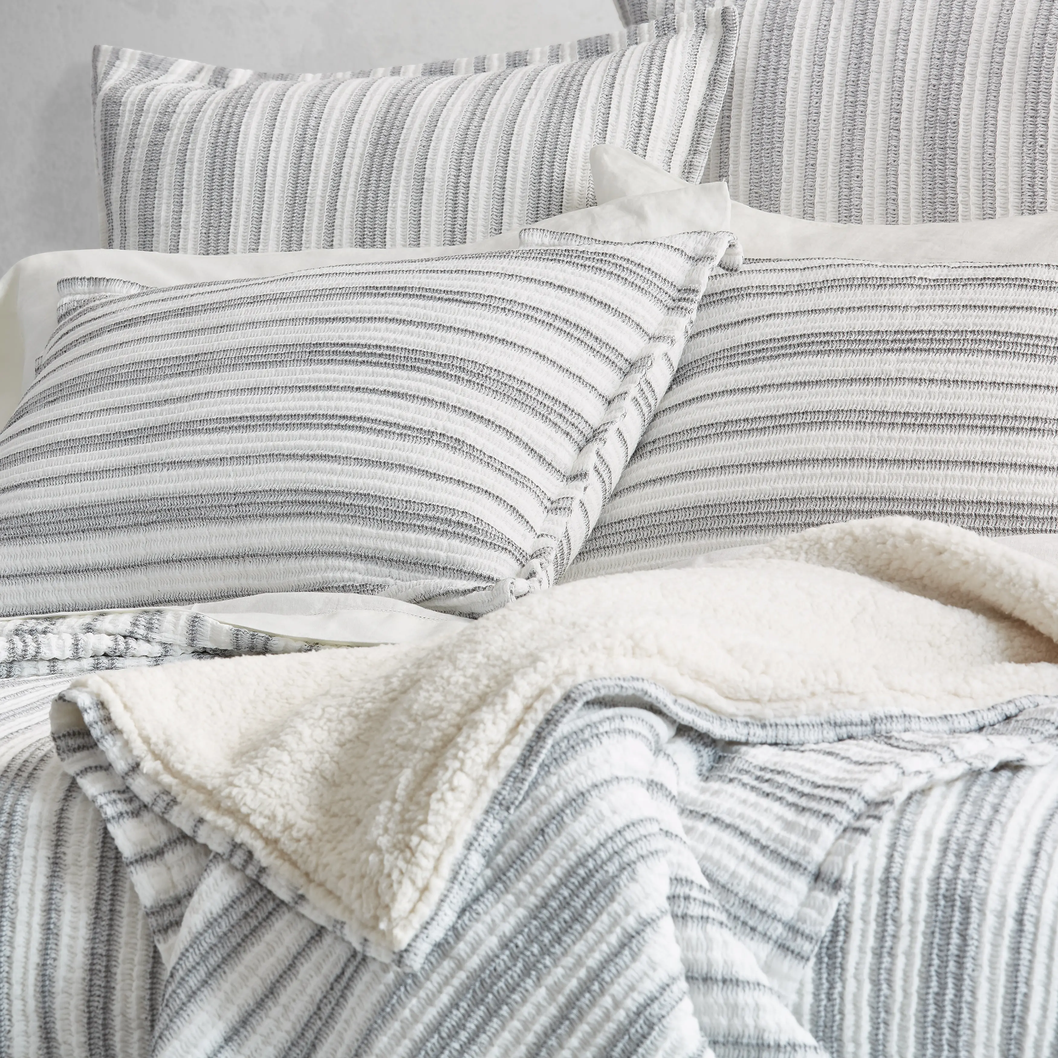 J. Queen Modern Coachella White Throw-2