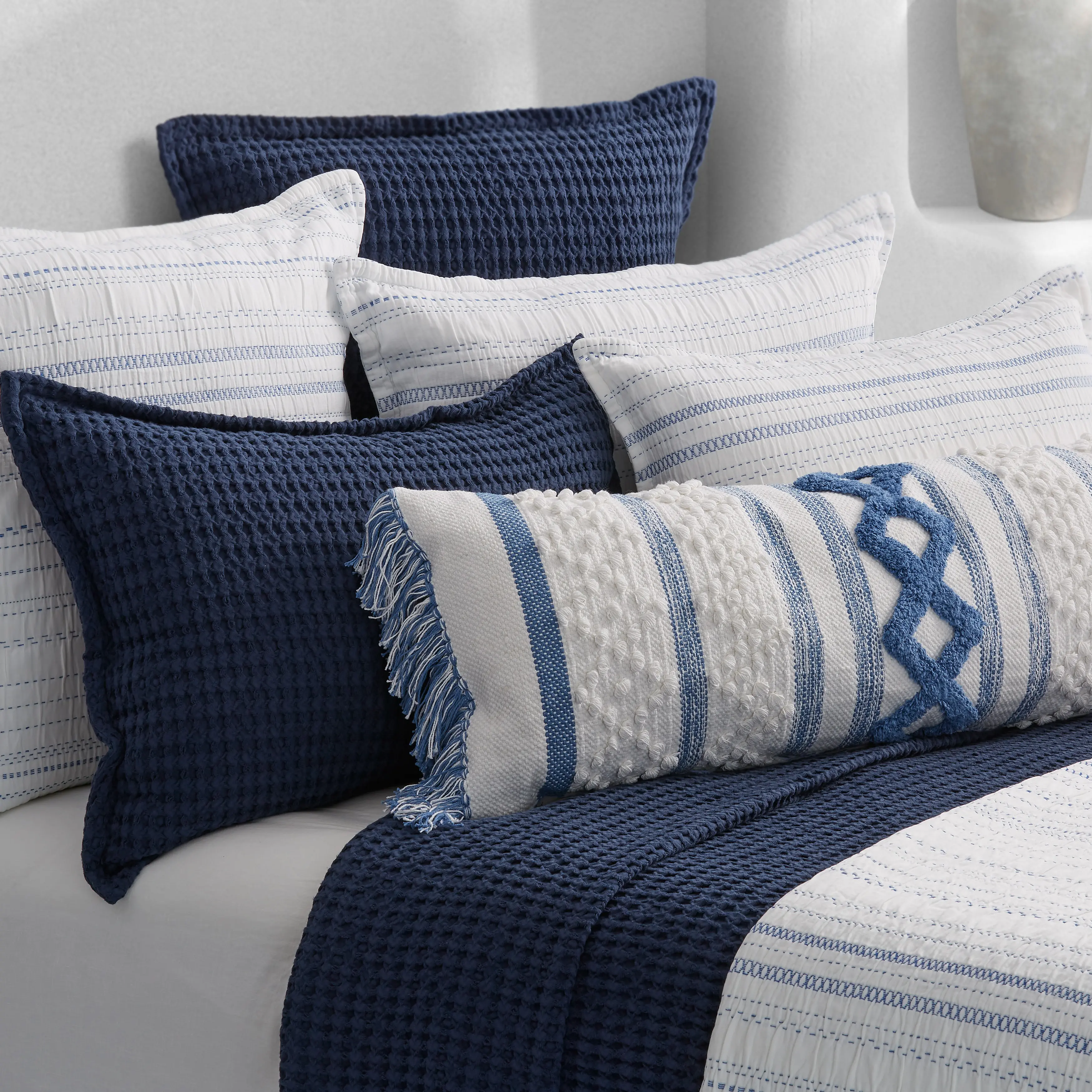 J. Queen Natural Pebble Beach Indigo Blue Full-Queen Coverlet-2