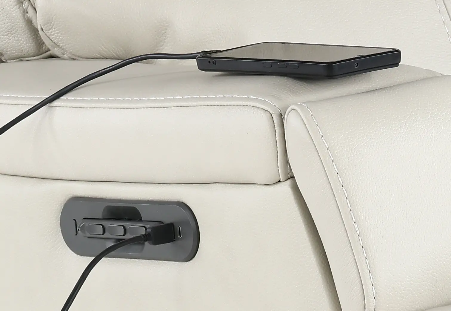 Rushton White Leather 6 Piece Power Reclining Sectional with Multimedia Console-5