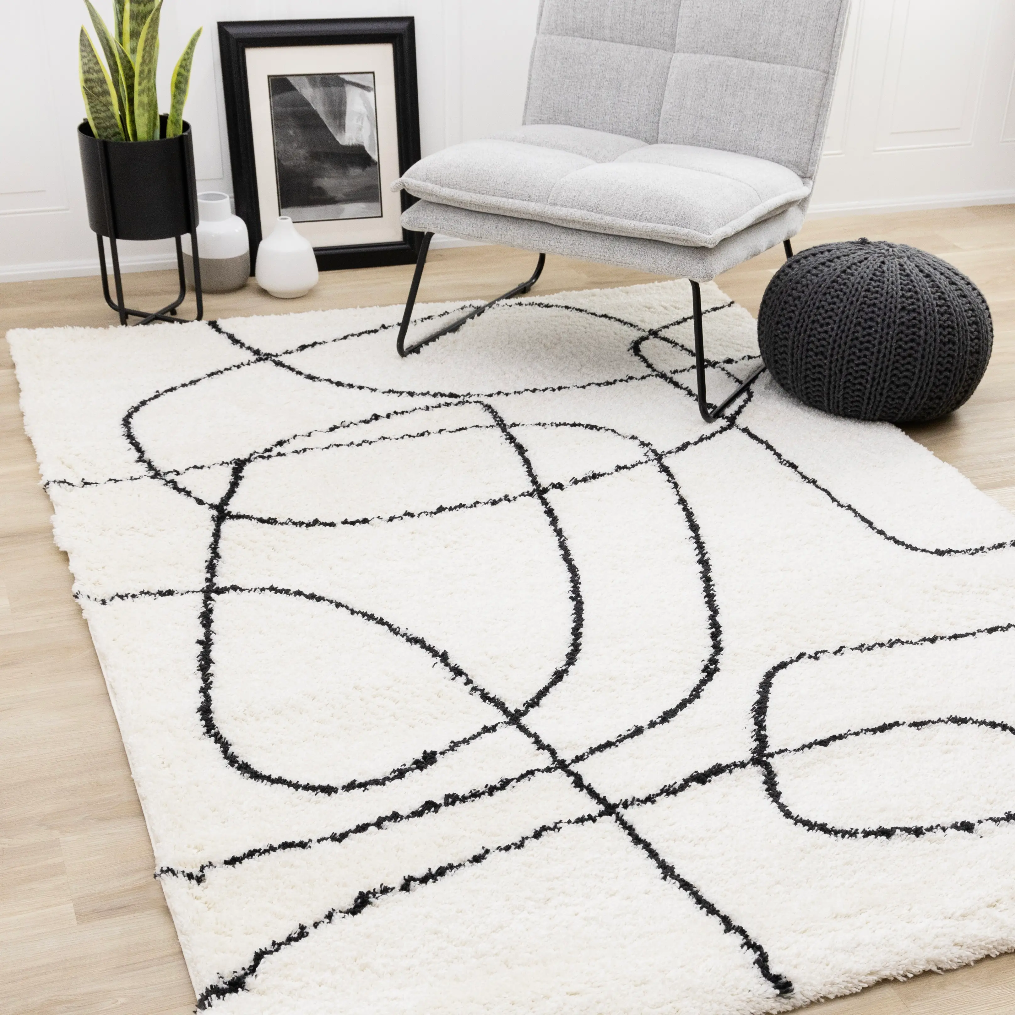 Pace 5 x 8 Abstract Cream and Black Area Rug-2
