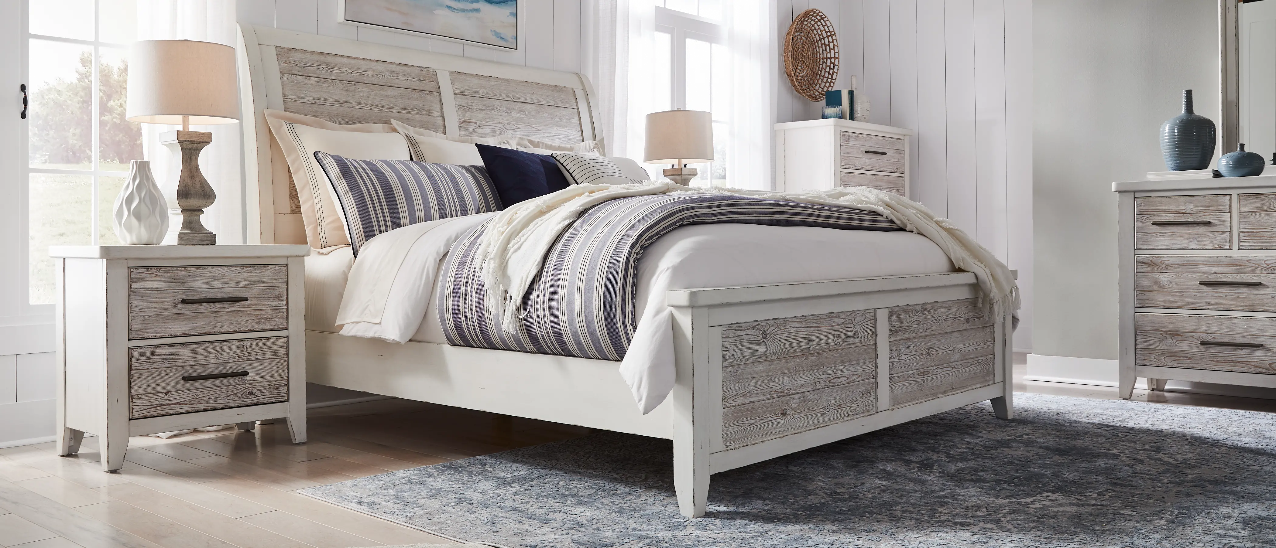 142-BED5/0 Backroads Weathered White Queen Bed-10