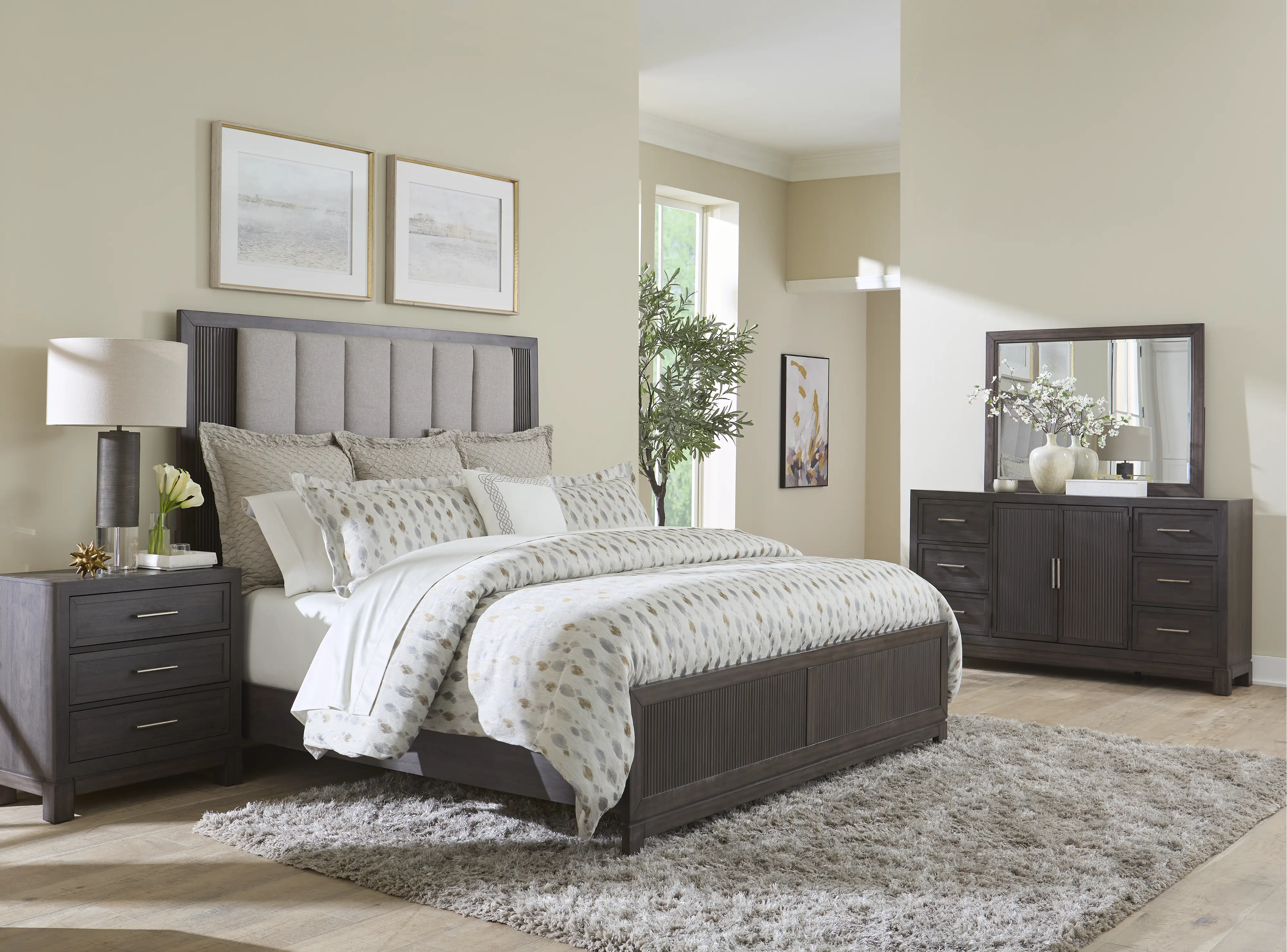 313-BED5/0 Modern Edge Queen Bed-2