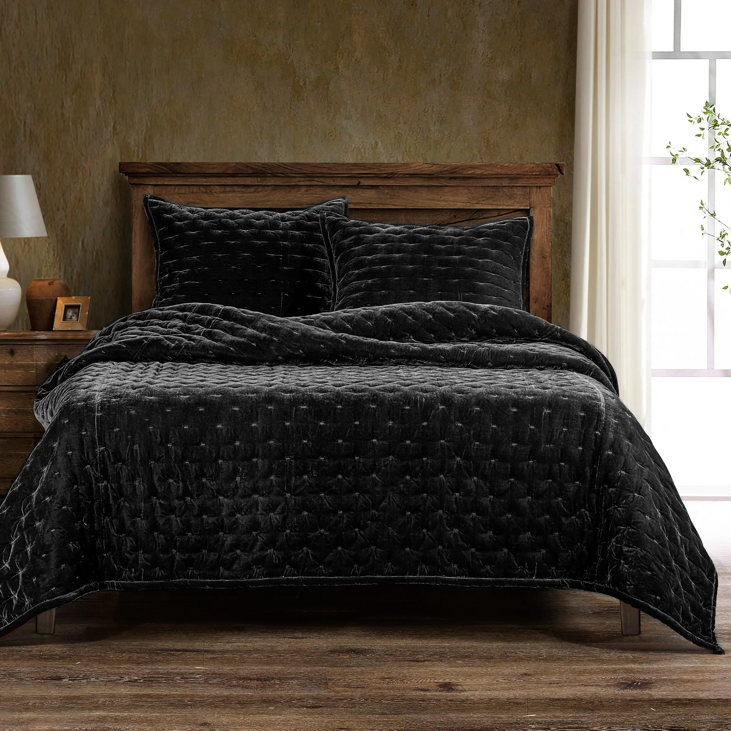 Stella Black Queen 3-Piece Comforter Set-1