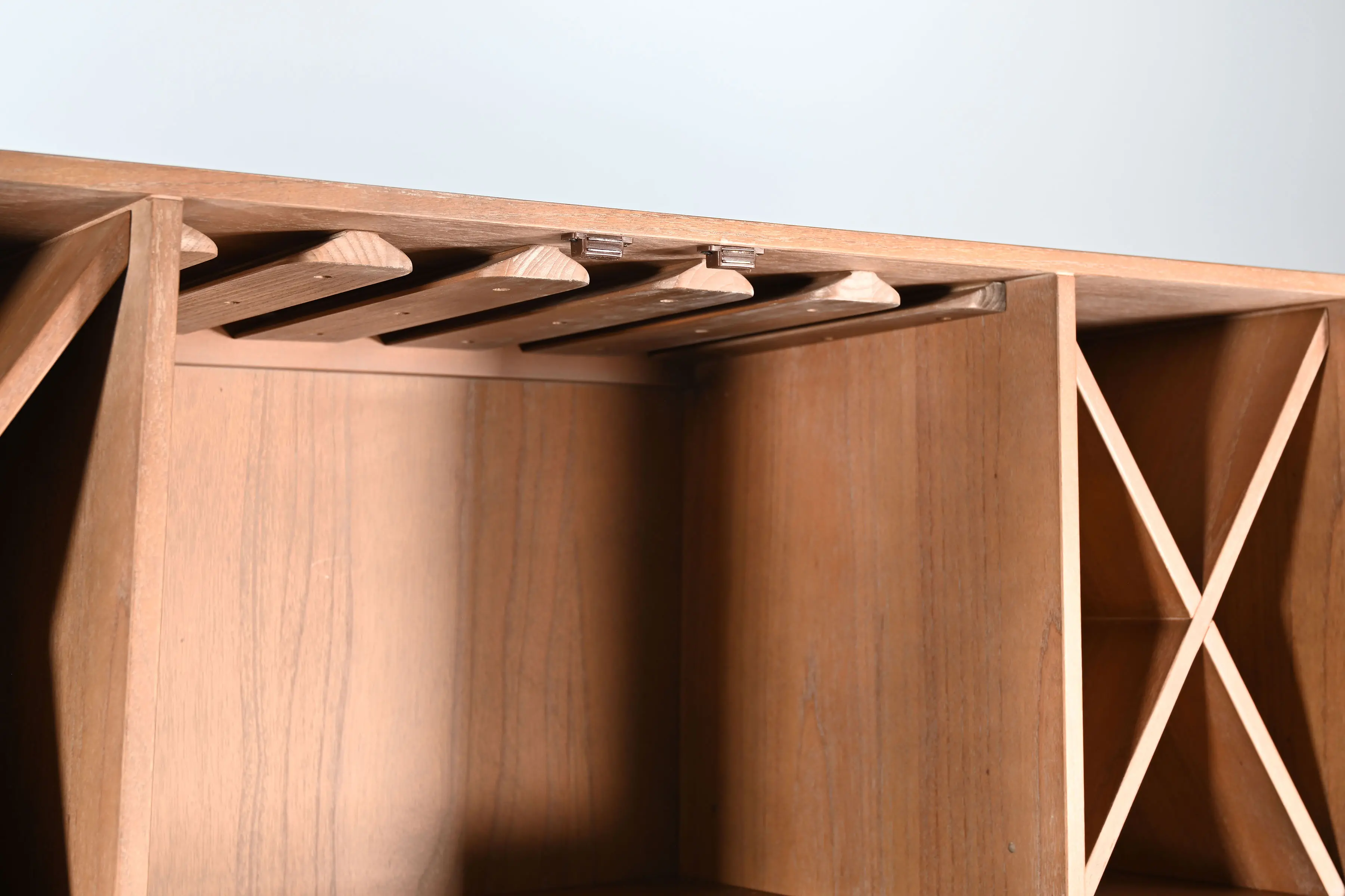 Violet Natural Wine Bar Cabinet-6