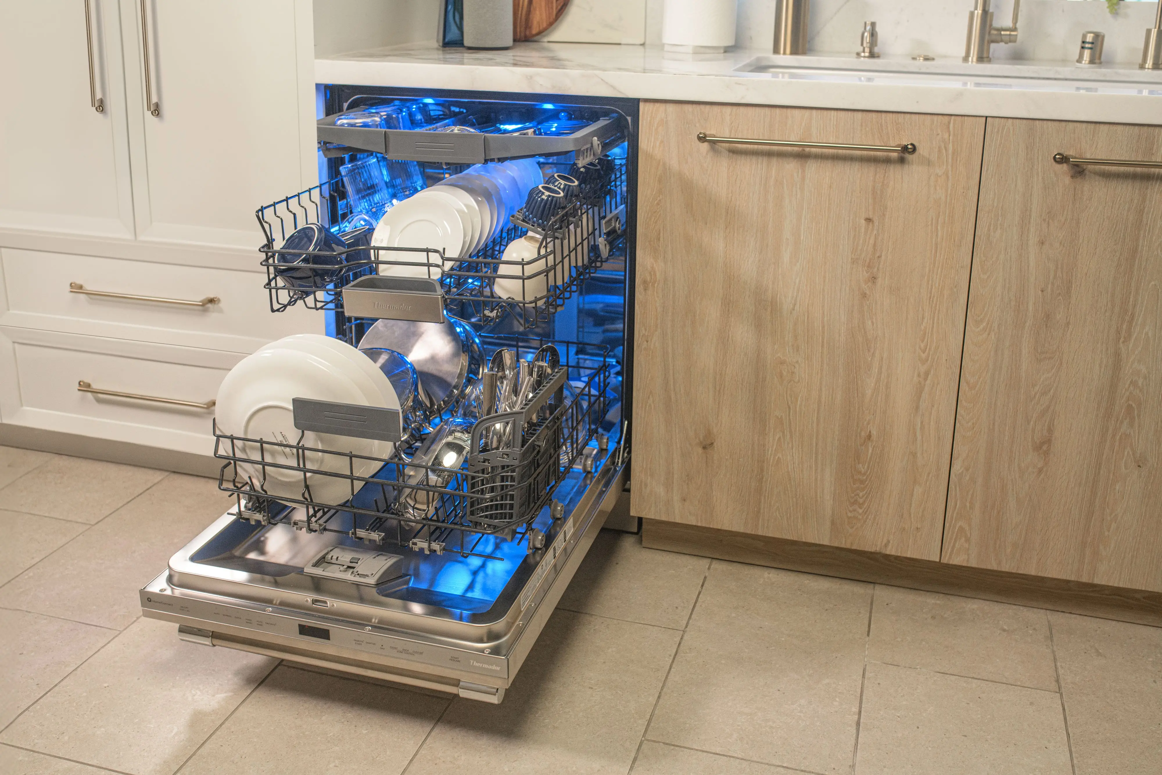 DWHD660EFP Thermador Sapphire® 24  Top Control Dishwasher - Stainless Steel-7