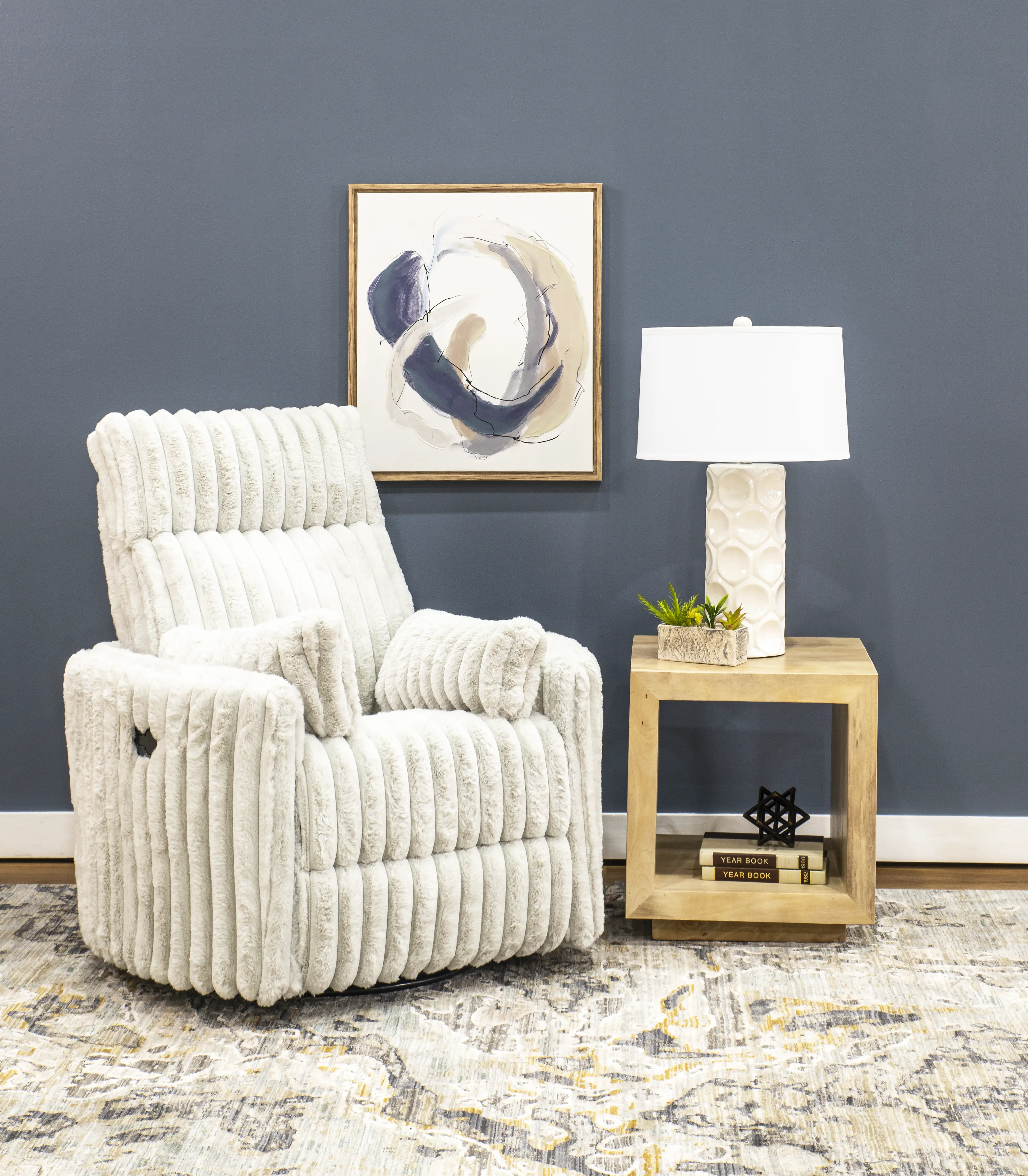 Mondo Avendio Silver Swivel Recliner-2