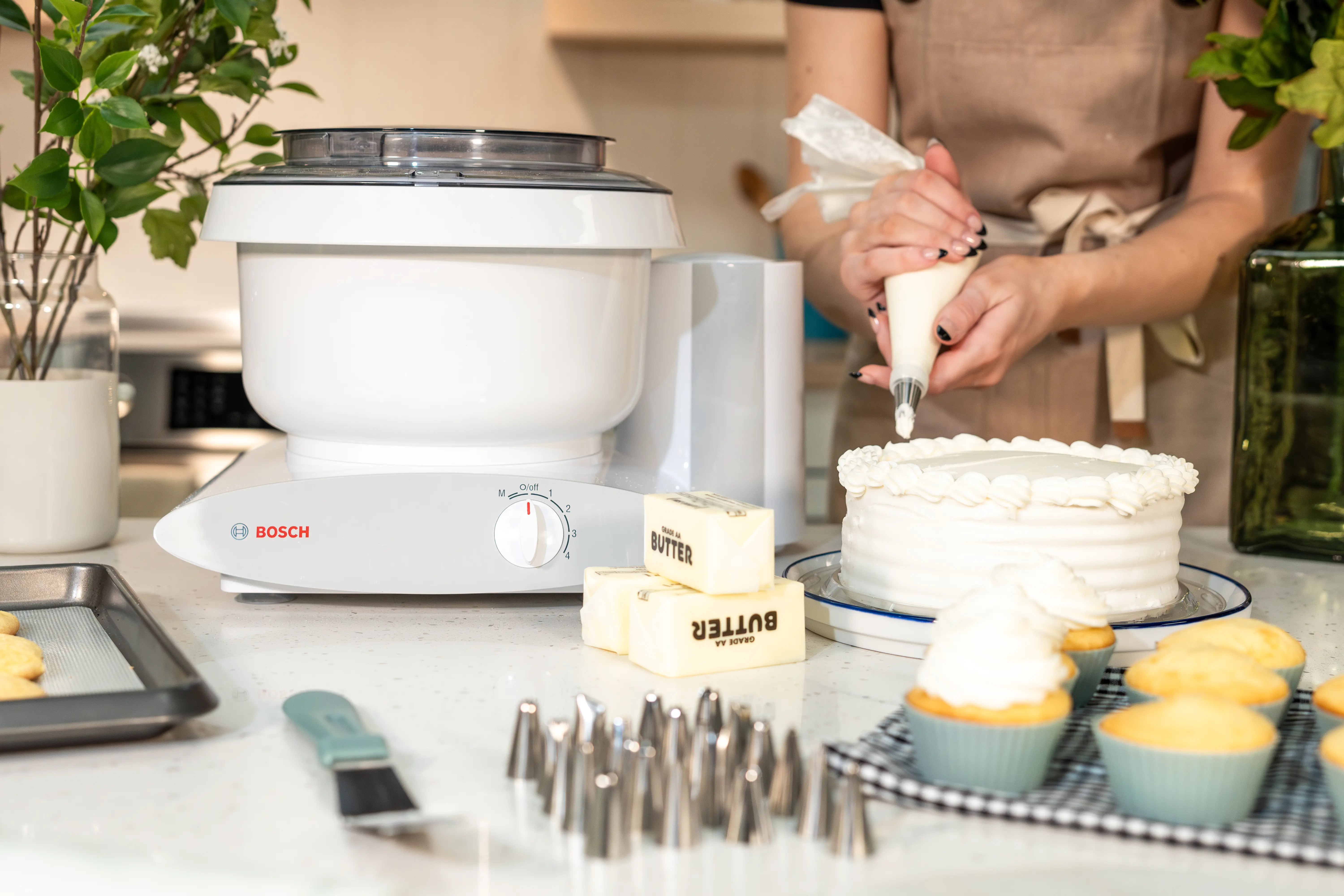 MIXERBAKER-UC Bosch 6.5 Qt Universal Mixer and Baking Kit-3