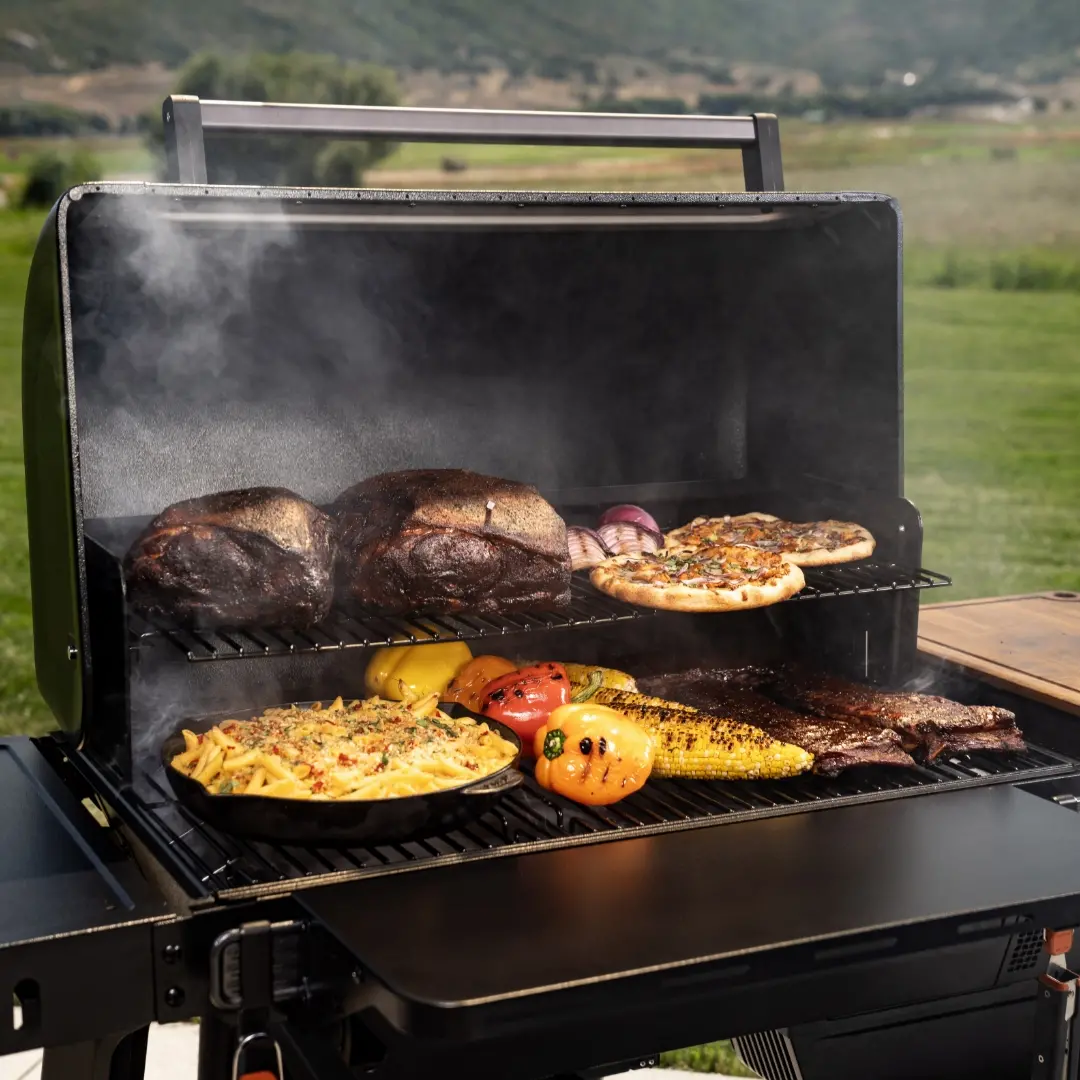 TFB97JLH Traeger Woodridge Pro Wood Pellet Grill-4