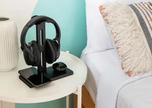 IAQST303 iLive 5-in-1 Headphone Stand and Wireless Charger-2