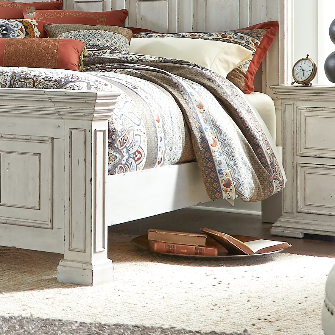 361W-BED5/0 Big Valley White Queen Bed-4