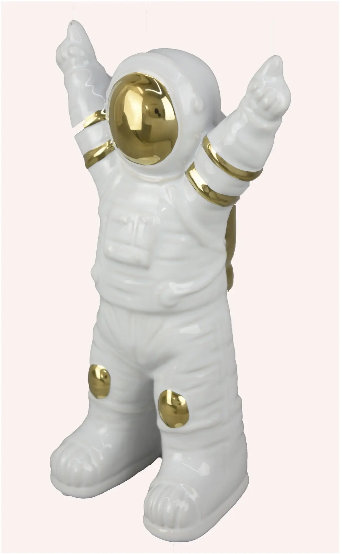 10  Astronaut Table Top Decor-1