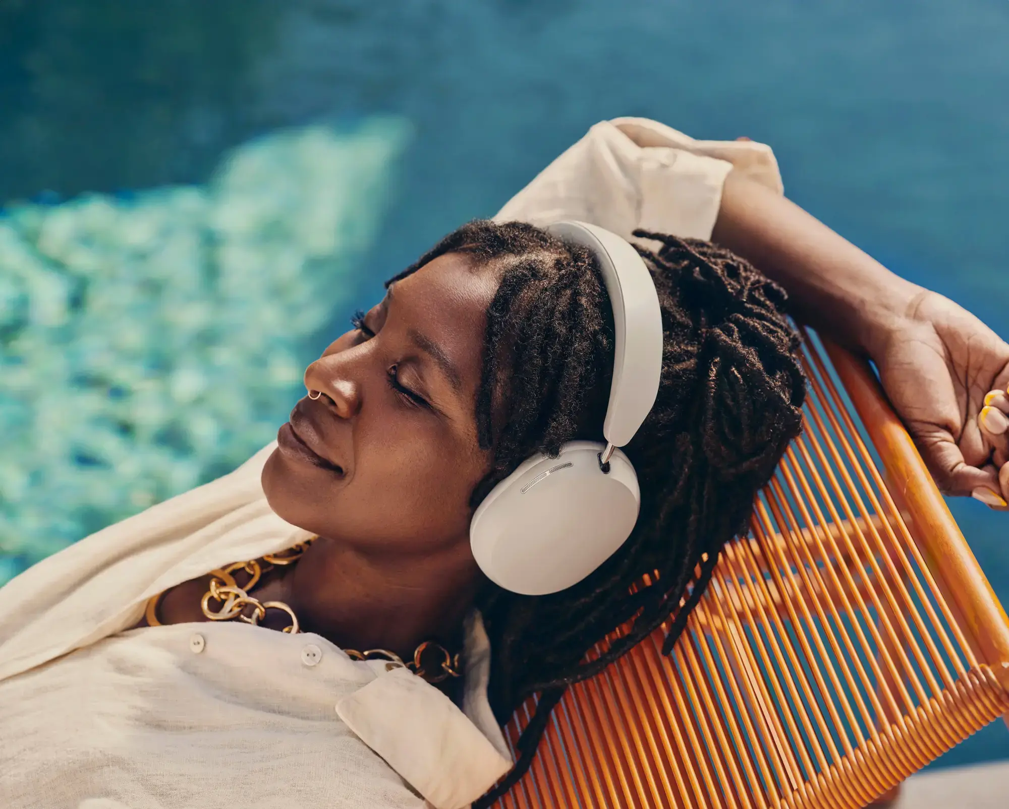 ACEG1US1 Sonos Ace Noise Cancelling Headphones - Soft White-4
