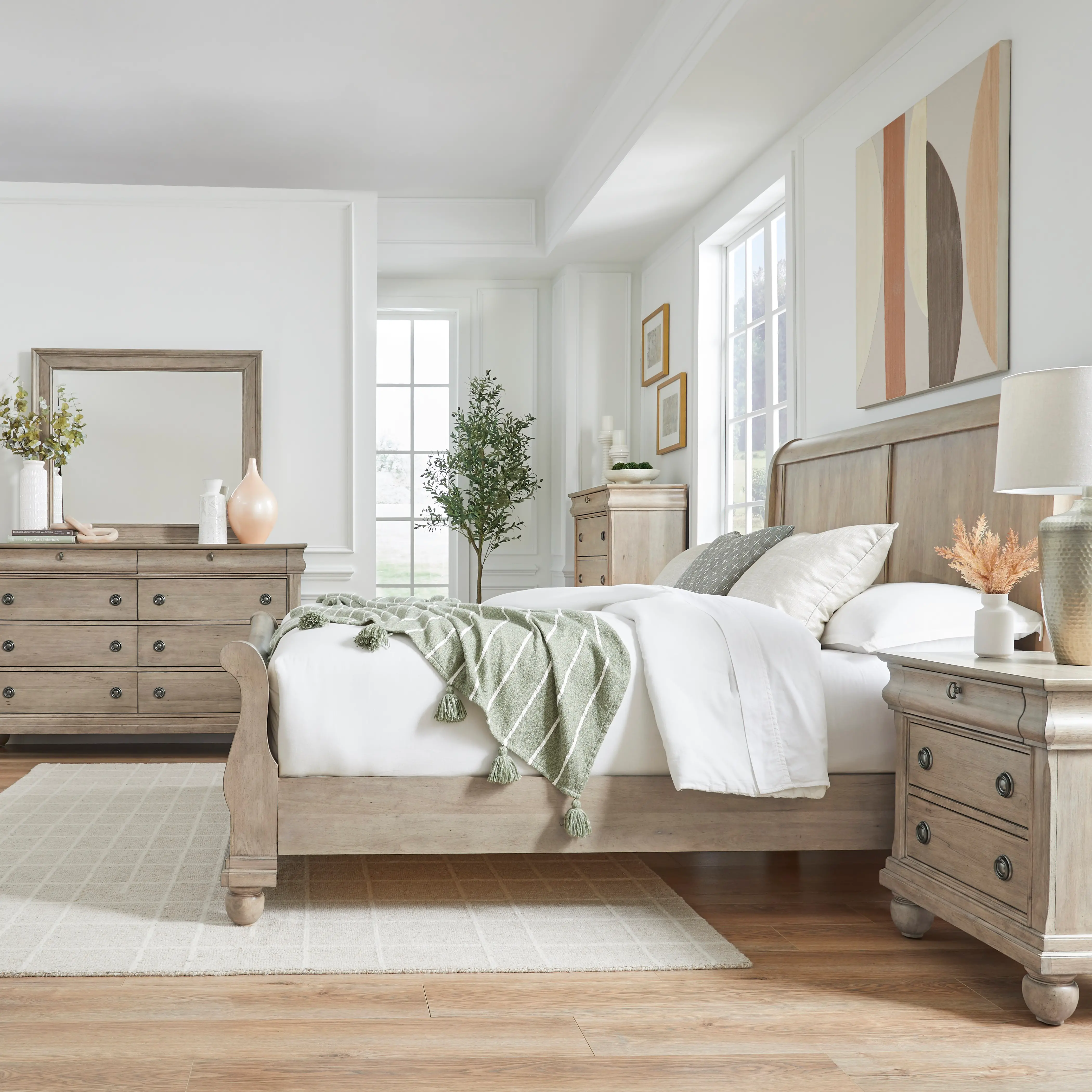 589WT-BED5/0 Traditions Saddle Tan Queen Sleigh Bed-10