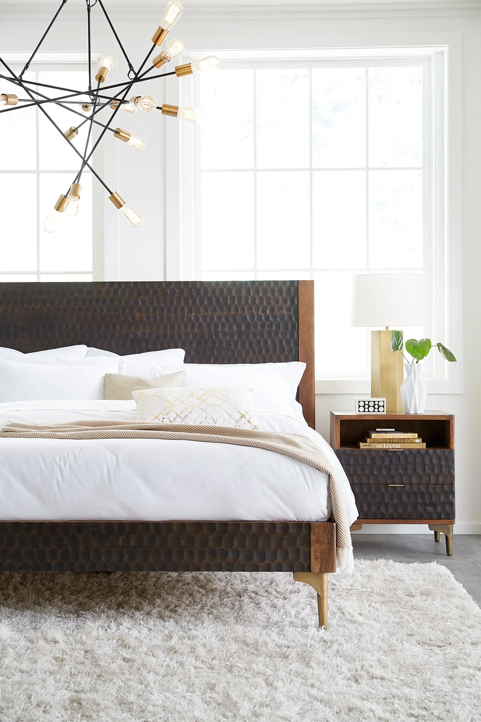 Santa Cruz Antique Bronze and Brown King Bed-7