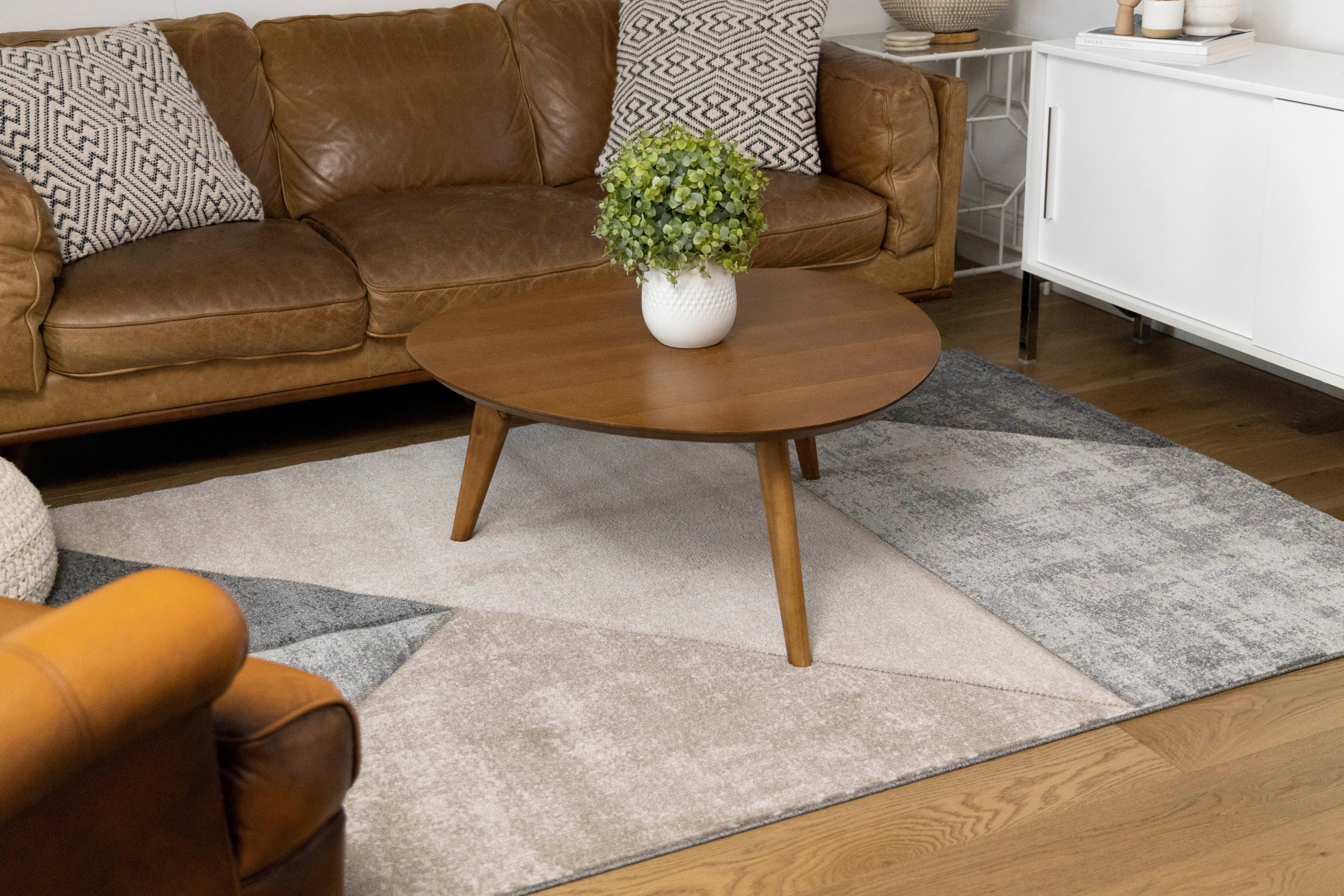 Folio 8 x 10 Neutral Carved Triangular Area Rug-3