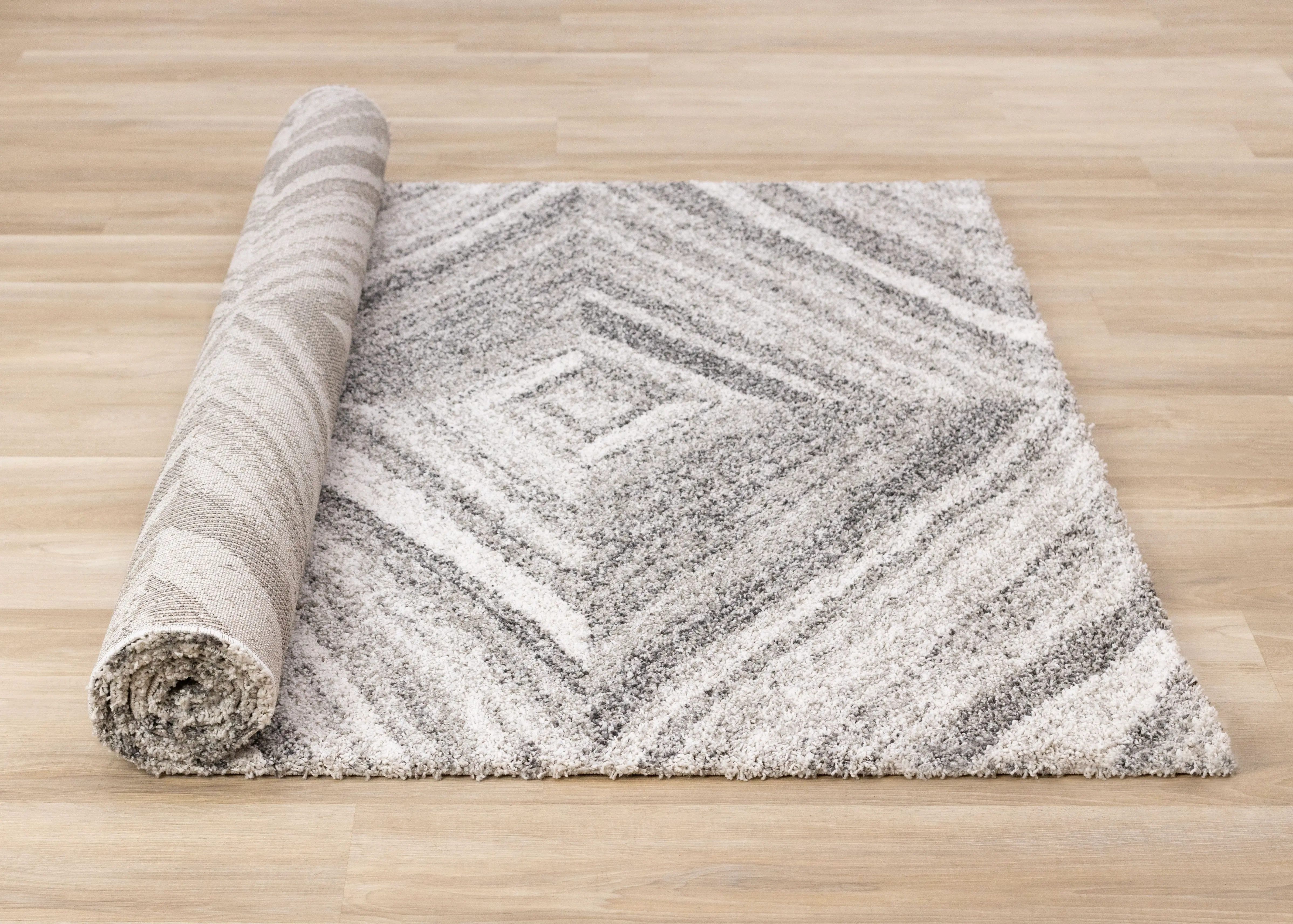 Mora 8 x 11 Gray Shaded Paragon Area Rug-4