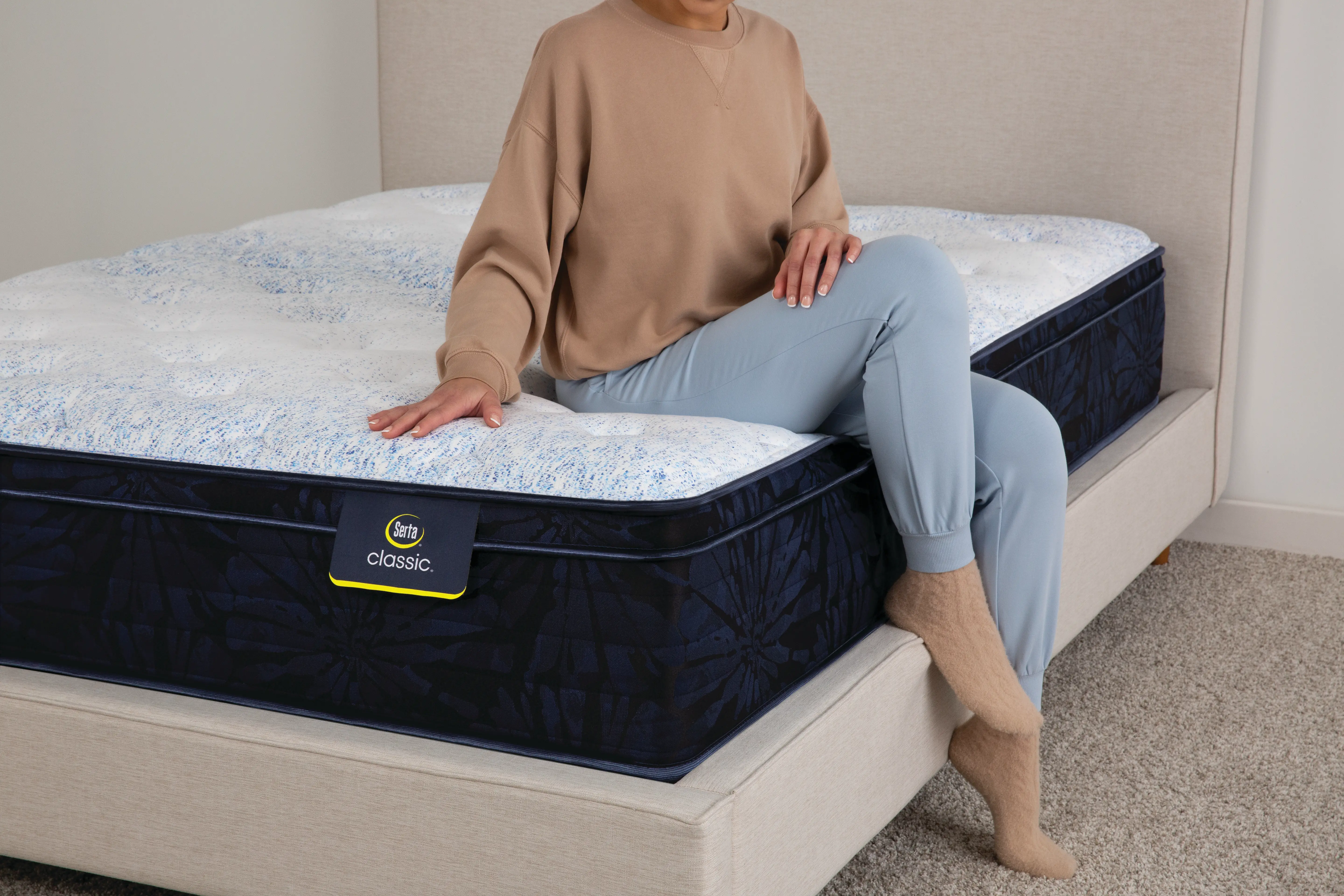 700716-3050 Serta Classic Dorian Plush Euro Top Queen Mattress-4