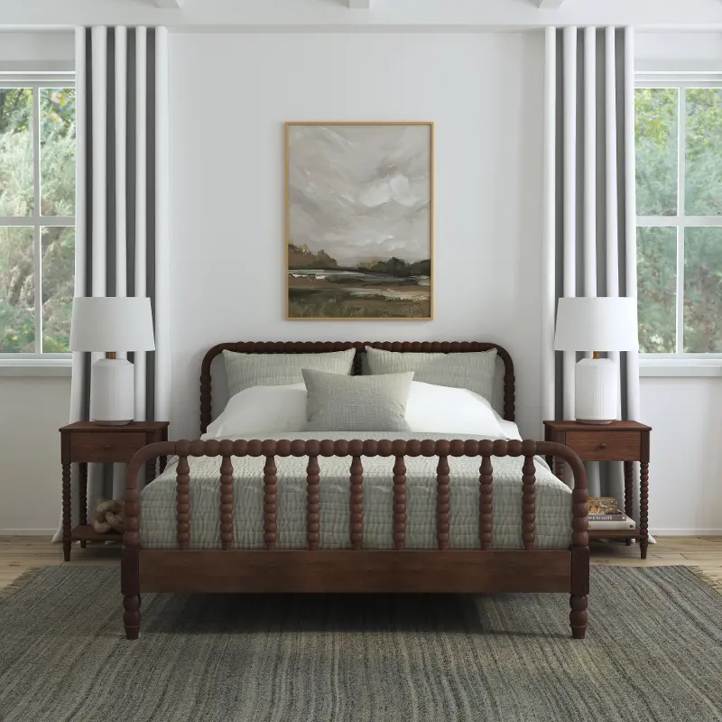 Spindle Queen Mahogany Bed and Nightstands