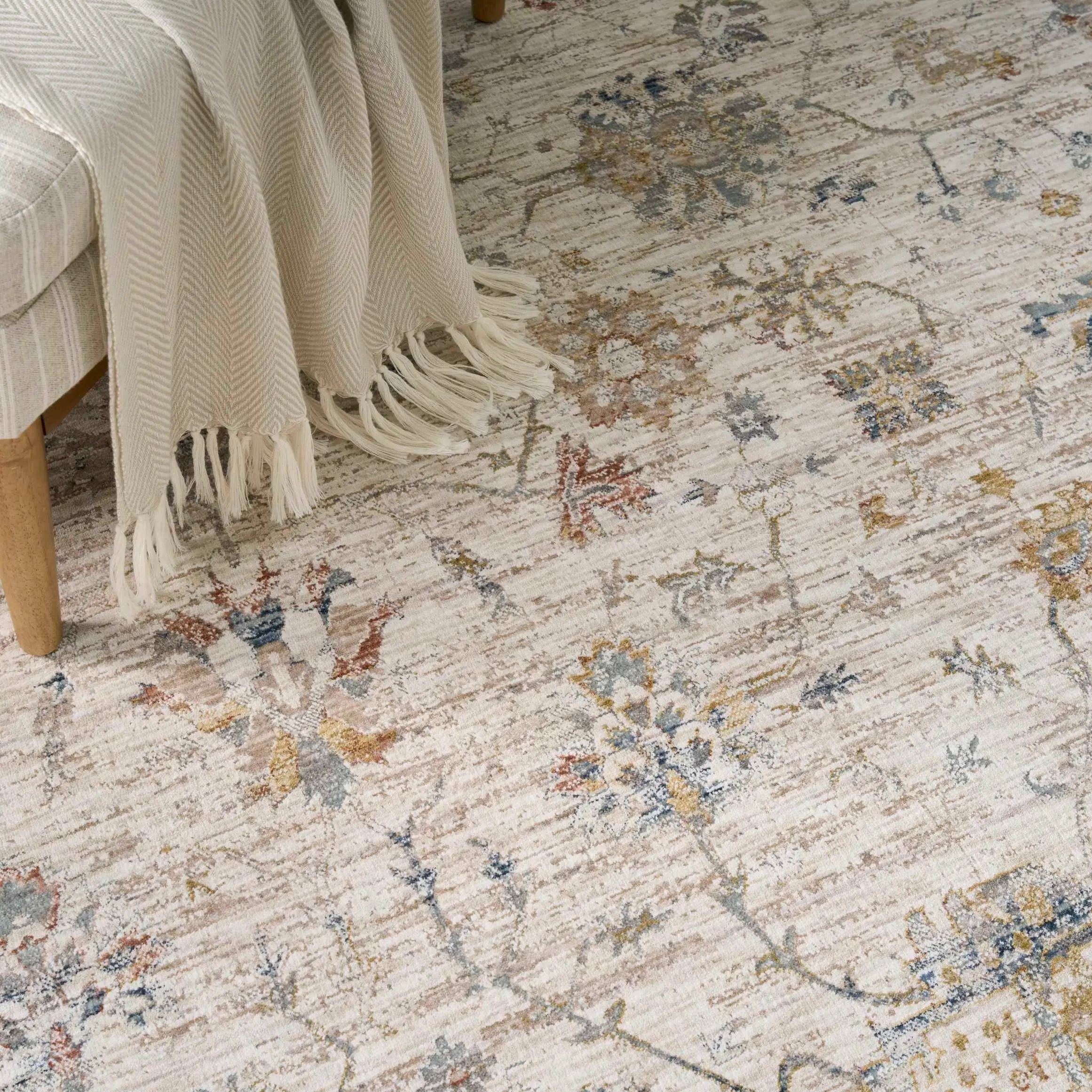 ANF04IVMTC8X10 Antique Fusions 8 x 10 Ivory Area Rug-3